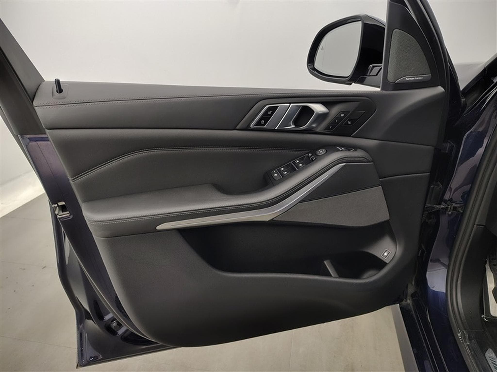 BMW X5 PHEV 3.0A xDrive45e / PACK M / TOIT PANO / LAZER / (2022) - Foto 17