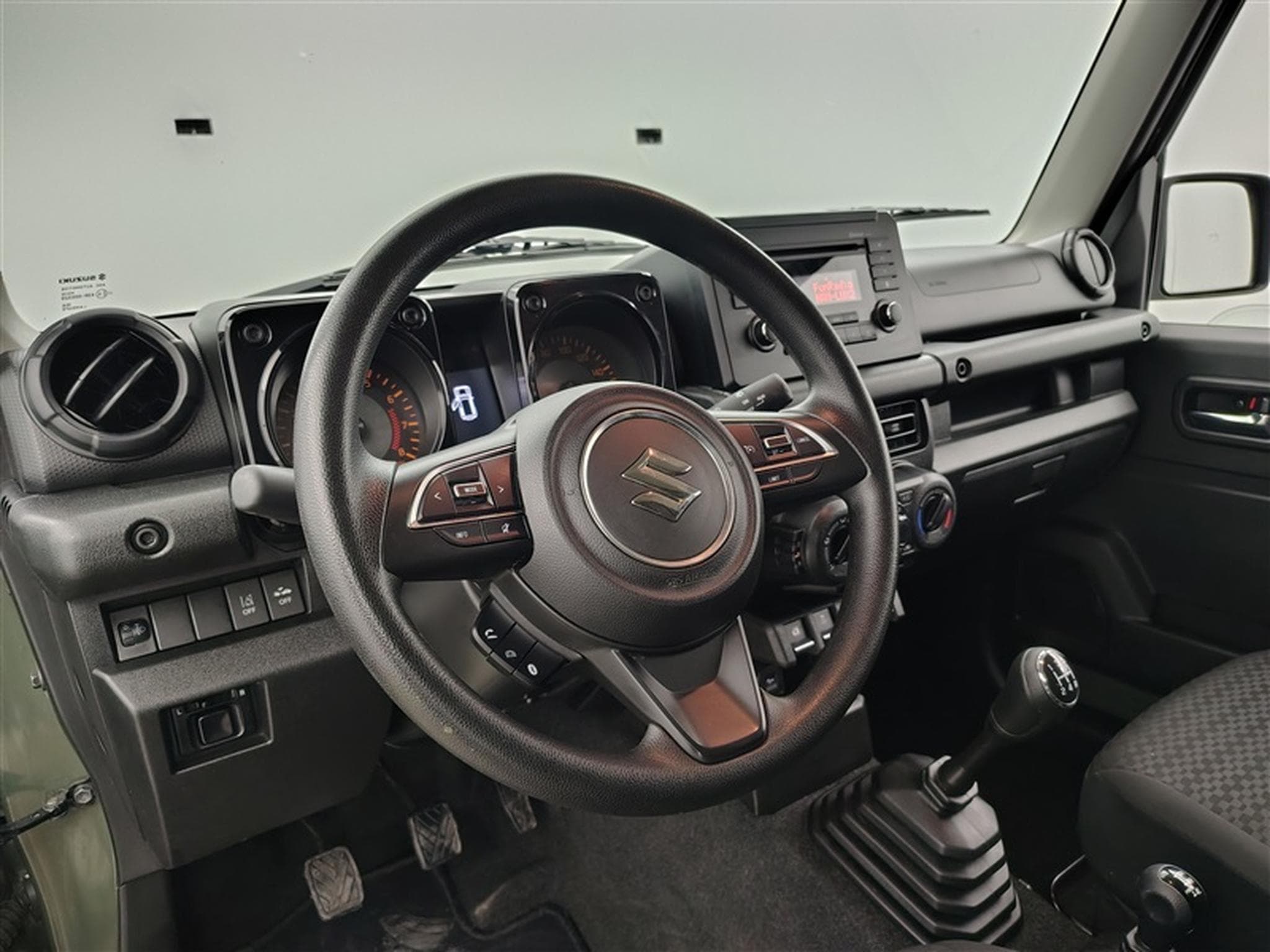 Suzuki Jimny 1.5i 4x4 GL CLIM / BLUETOOTH (2022) - Foto 8