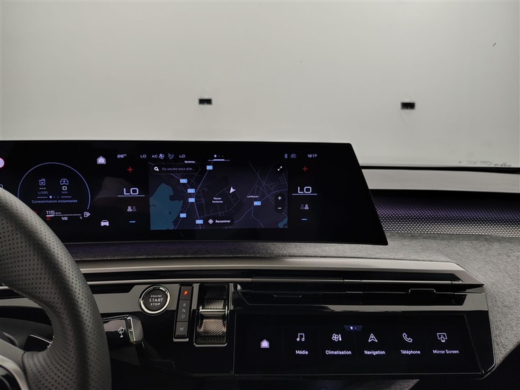 Peugeot 3008 1.2 HYBRID 145cv e-DSC6 GT NAVI / FULL LED / PANO / CAMERA (2025) - Foto 11