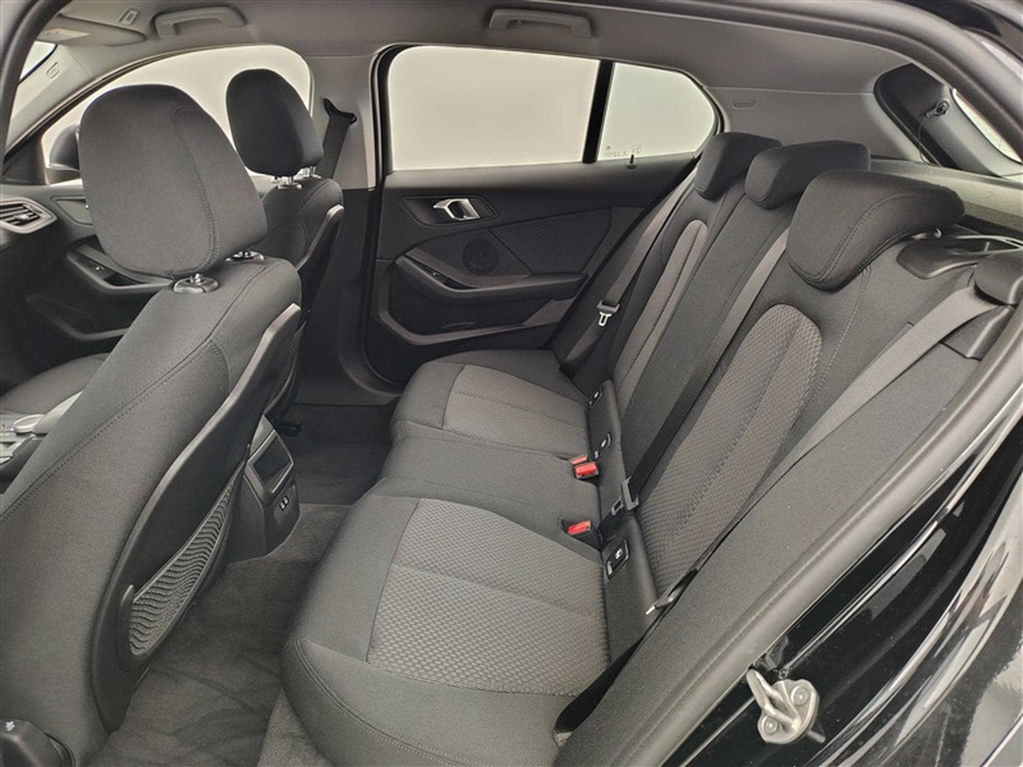 BMW 116 116 d Business NAVI/FULL LED/JA/PDC AV AR (2023) - Foto 13
