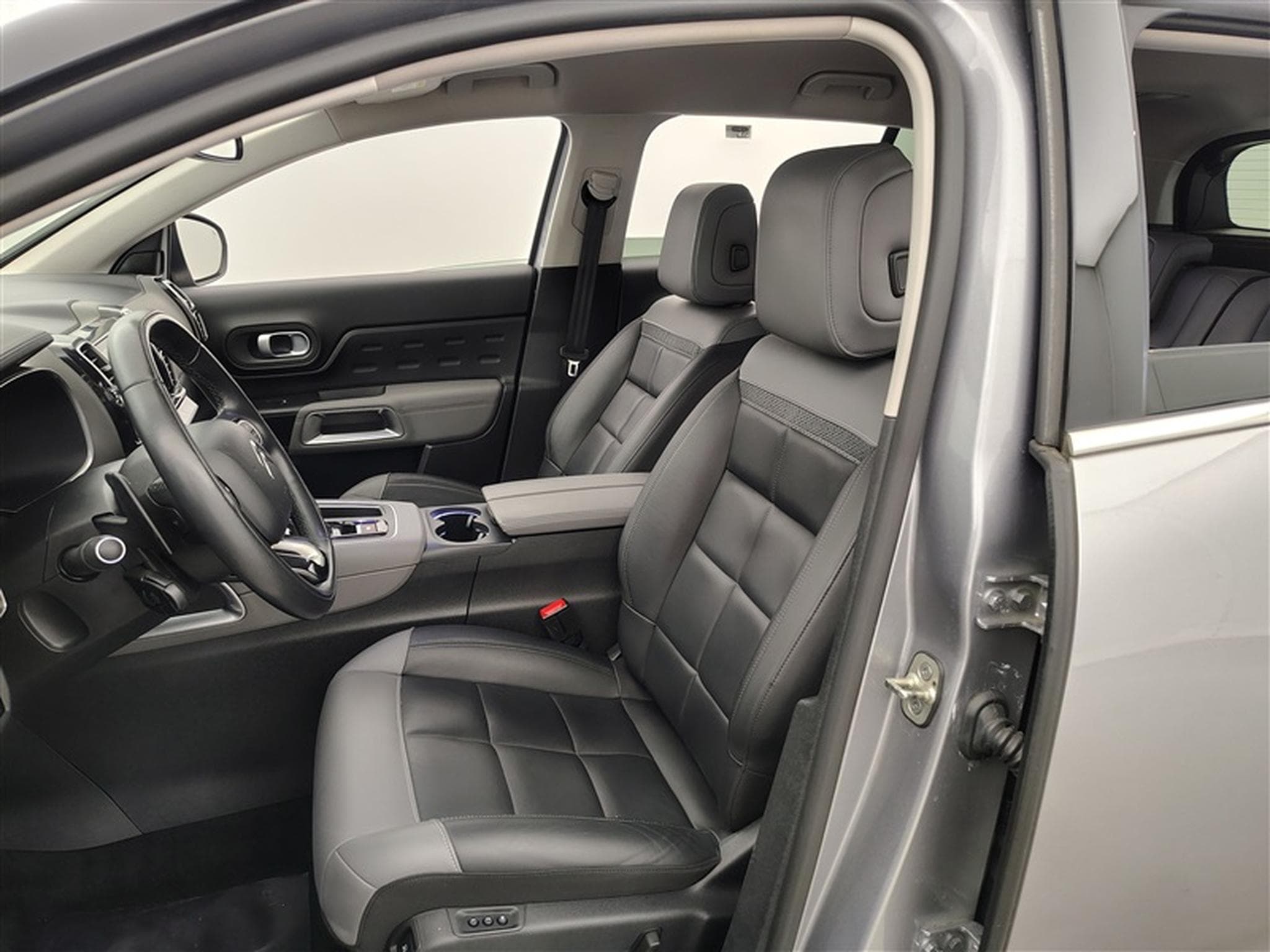 Citroen C5 Aircross 1.5 BlueHDi Business Lounge AUTO/CUIR/NAVI/FULL LED/JA18 (2021) - Foto 7