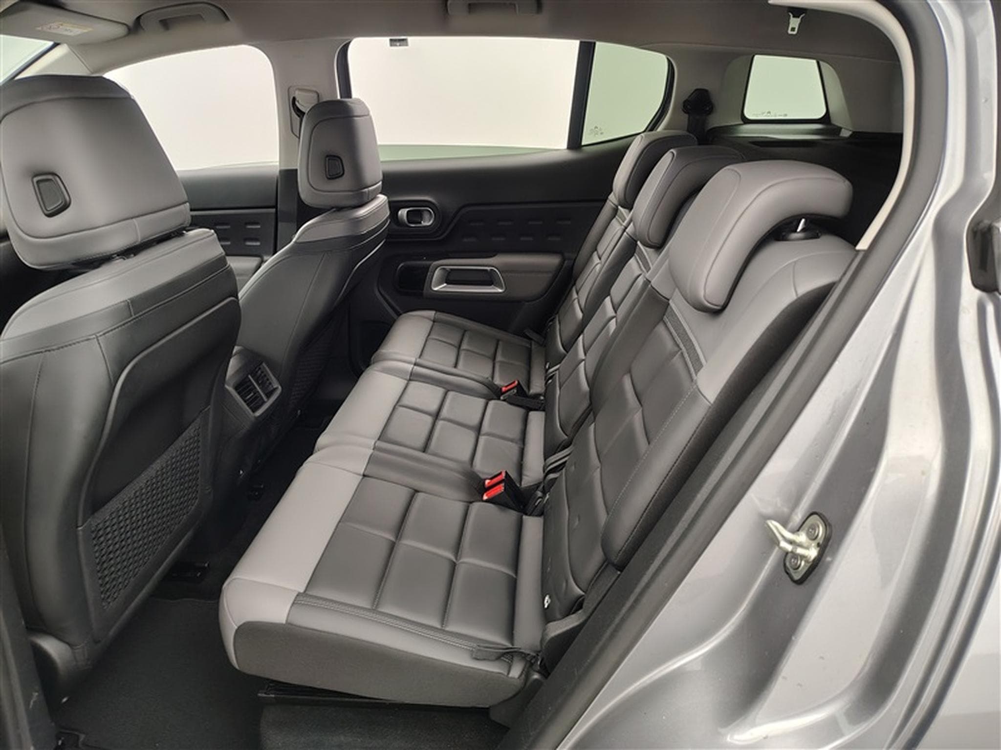 Citroen C5 Aircross 1.5 BlueHDi Business Lounge AUTO/CUIR/NAVI/FULL LED/JA18 (2021) - Foto 13
