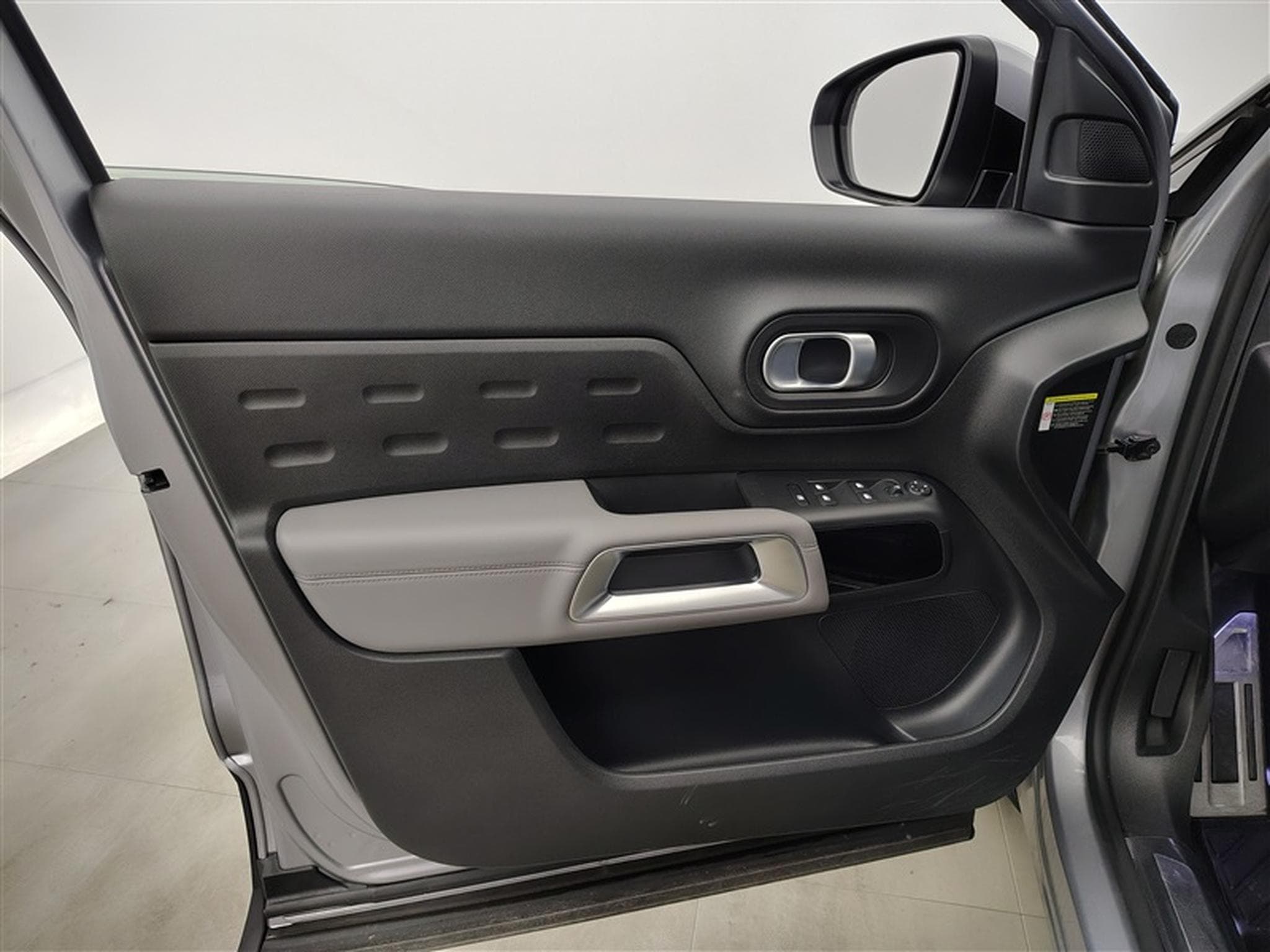 Citroen C5 Aircross 1.5 BlueHDi Business Lounge AUTO/CUIR/NAVI/FULL LED/JA18 (2021) - Foto 17