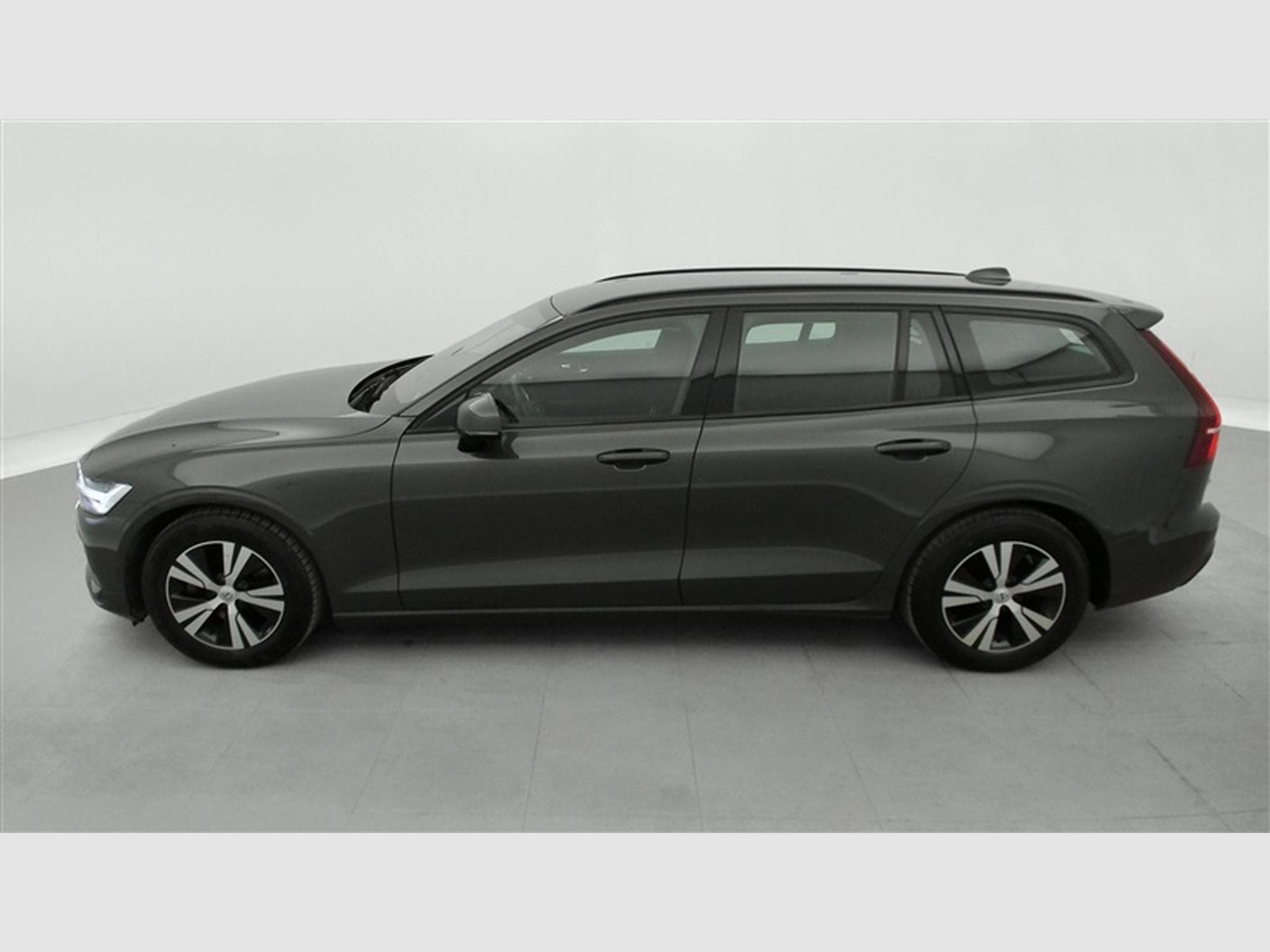 Volvo V60 2.0 D3 Geartronic Business Edition NAVI / FULL LED / CAMERA (2020) - Photo 3