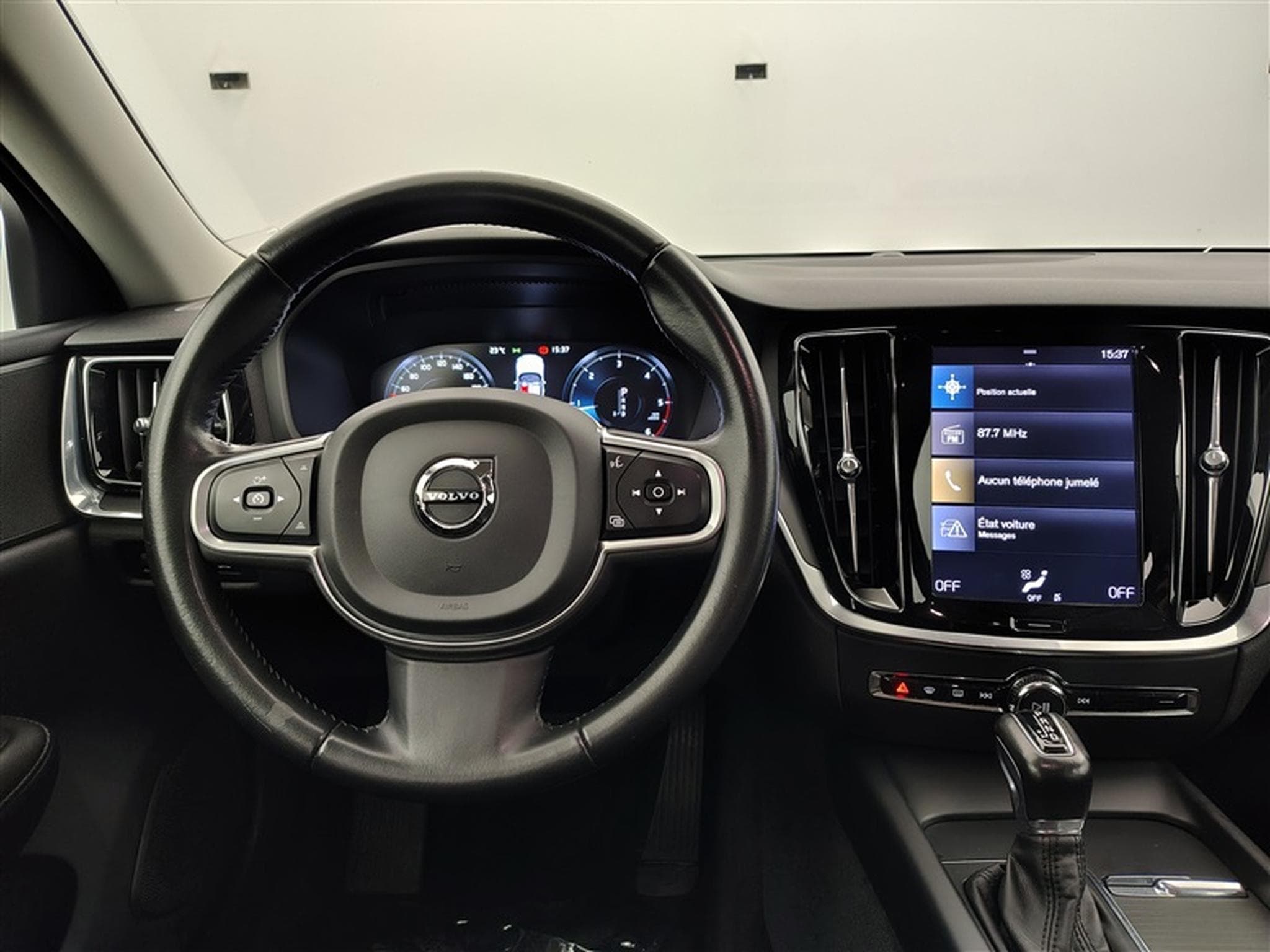 Volvo V60 2.0 D3 Geartronic Business Edition NAVI / FULL LED / CAMERA (2020) - Photo 9