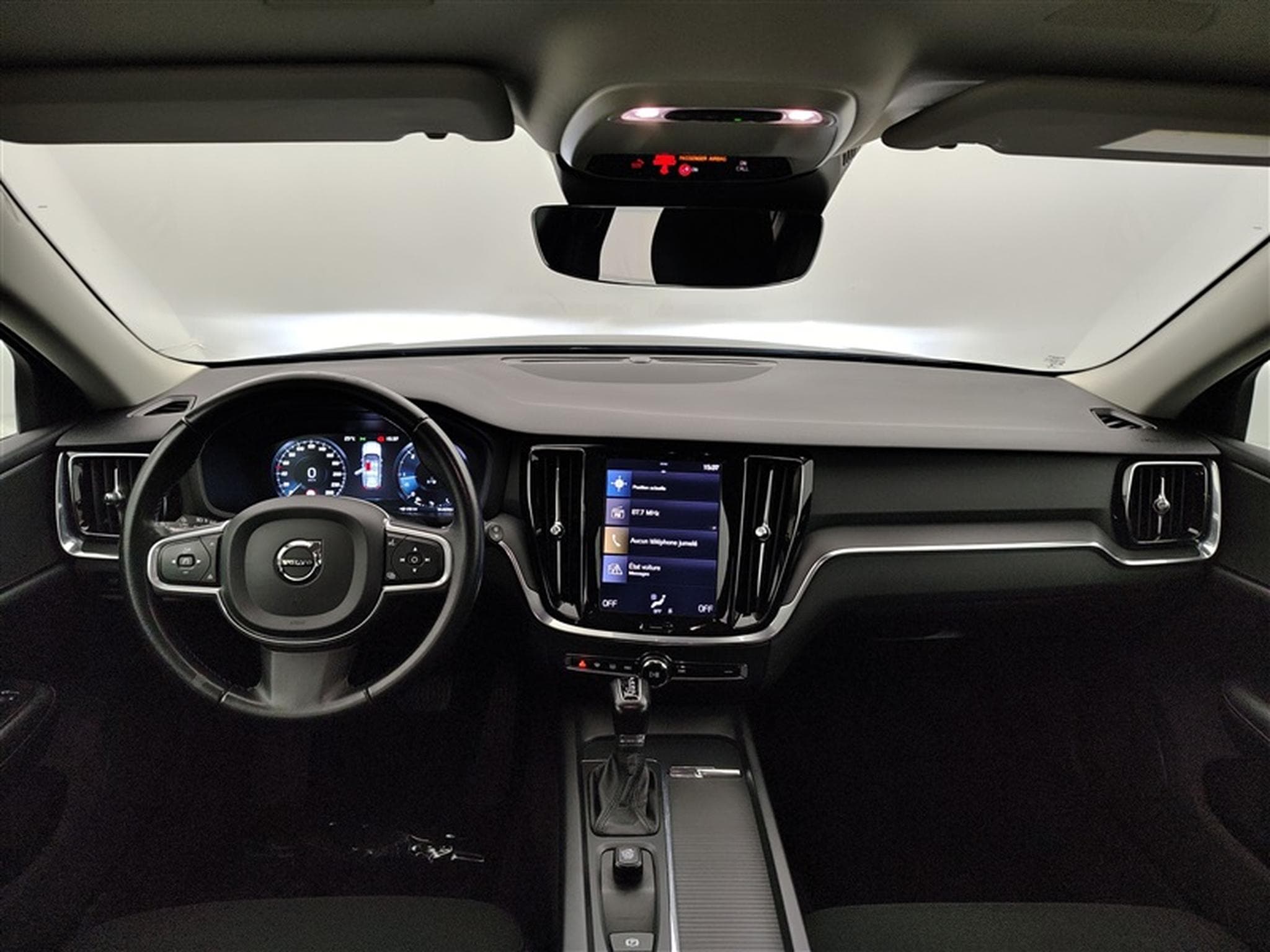 Volvo V60 2.0 D3 Geartronic Business Edition NAVI / FULL LED / CAMERA (2020) - Photo 8