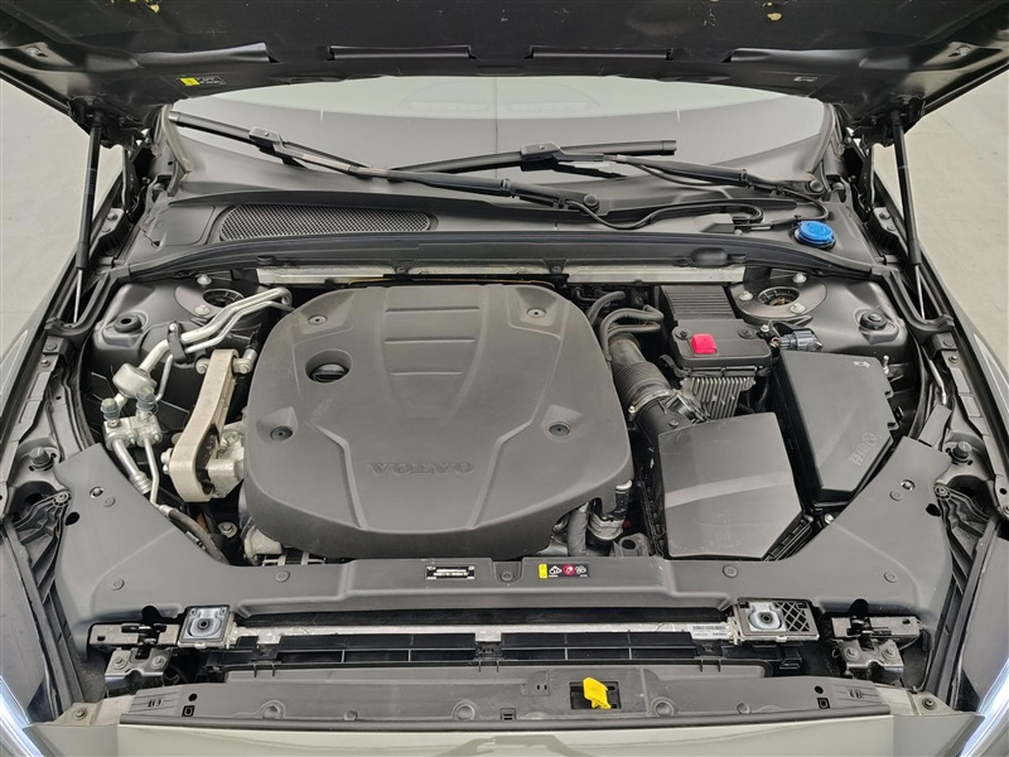 Volvo V60 2.0 D3 Geartronic Business Edition NAVI / FULL LED / CAMERA (2020) - Photo 20