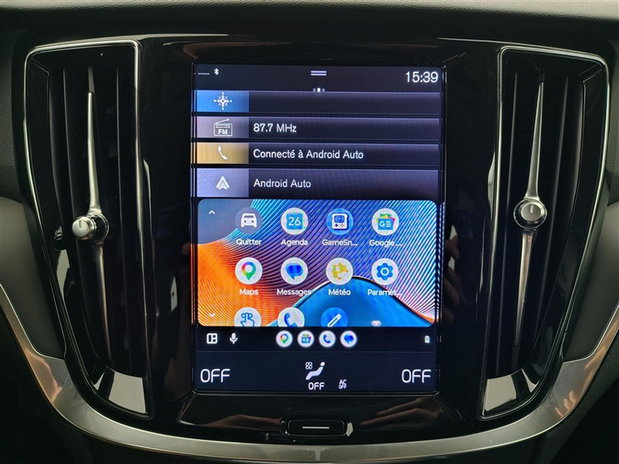 Volvo V60 2.0 D3 Geartronic Business Edition NAVI / FULL LED / CAMERA (2020) - Photo 21