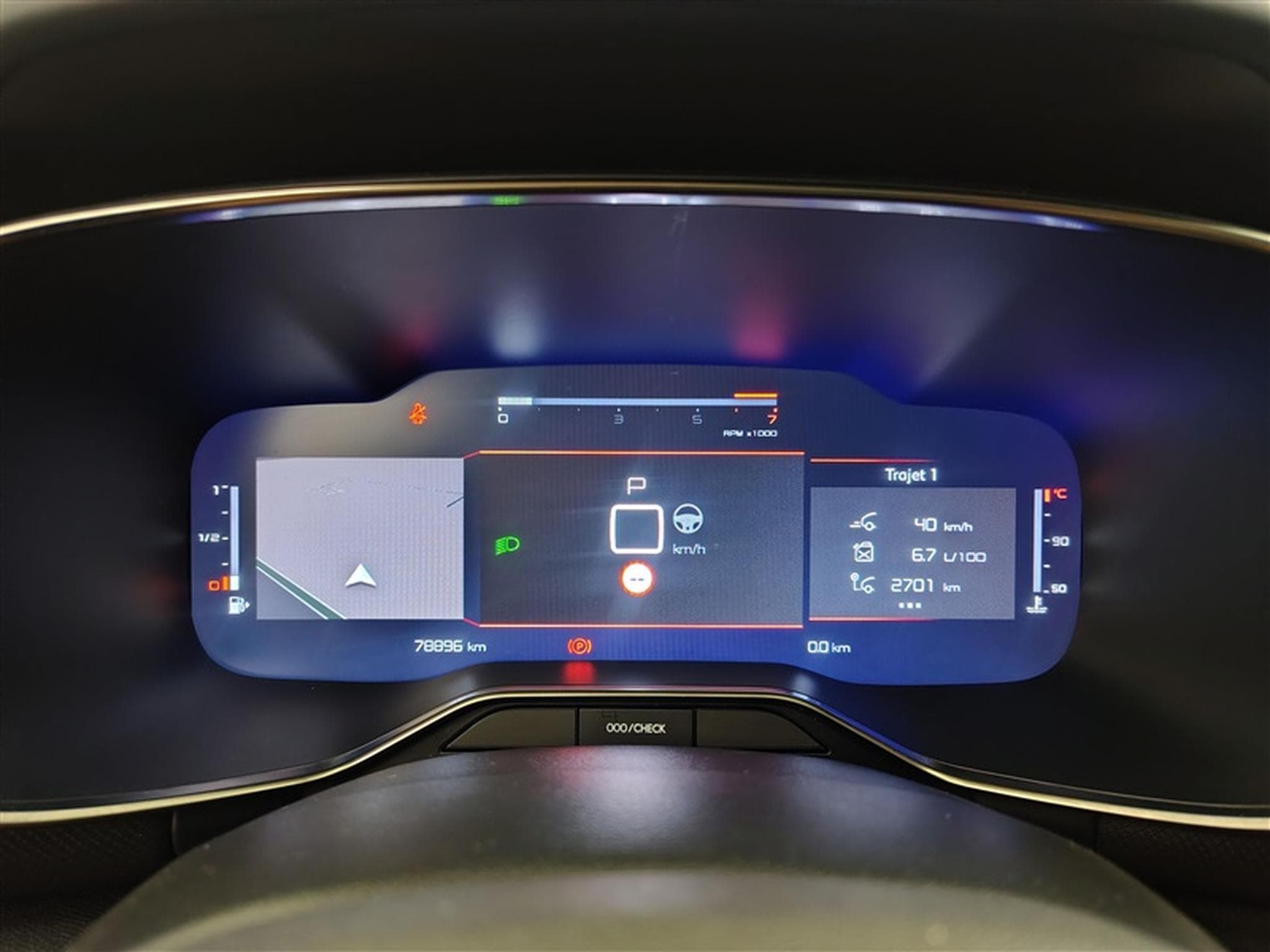 Citroen C5 Aircross 1.5 BlueHDi MAX PACK BLACK + TECHNO NAVI / CUIR / FULL LED (2024) - Foto 10