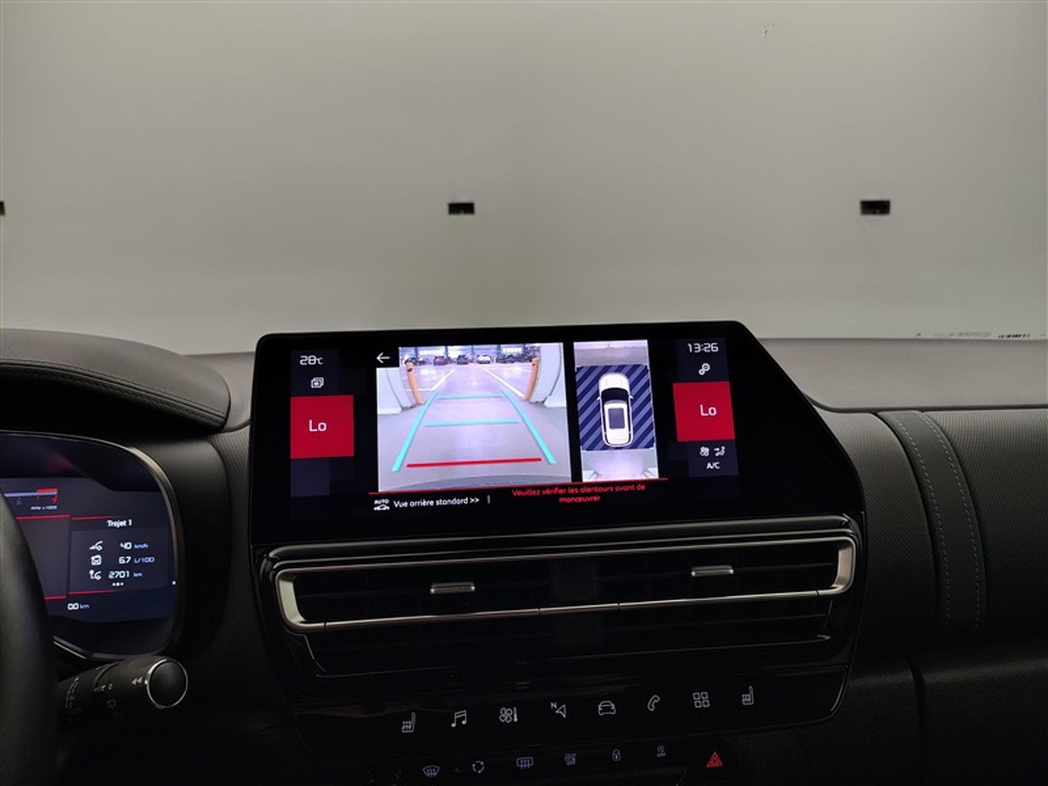 Citroen C5 Aircross 1.5 BlueHDi MAX PACK BLACK + TECHNO NAVI / CUIR / FULL LED (2024) - Foto 18