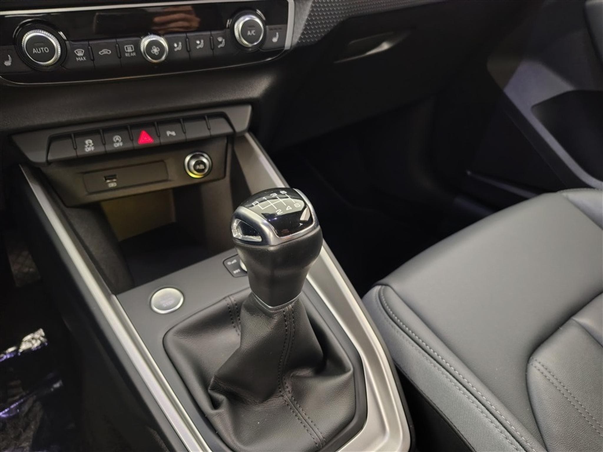 Audi A1 Sportback 30 TFSI S line CUIR/NAVI/FULL LED/JA18 (2020) - Foto 12