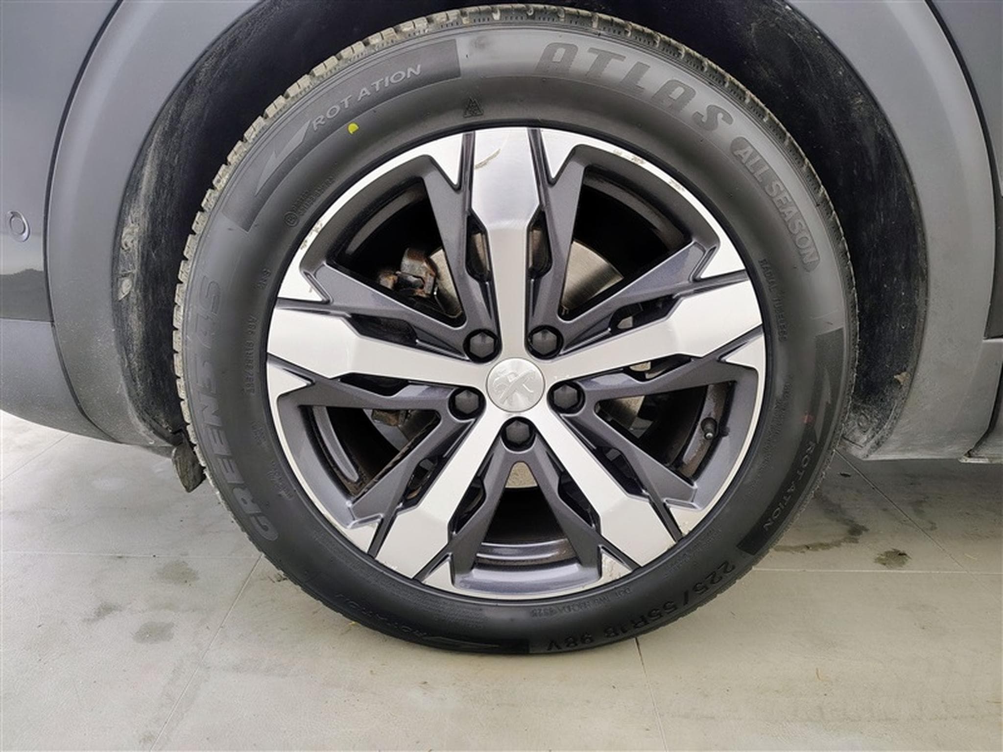Peugeot 5008 1.2 PureTech 130Cv EAT8 GT NAVI / TO PANO (2021) - Photo 6
