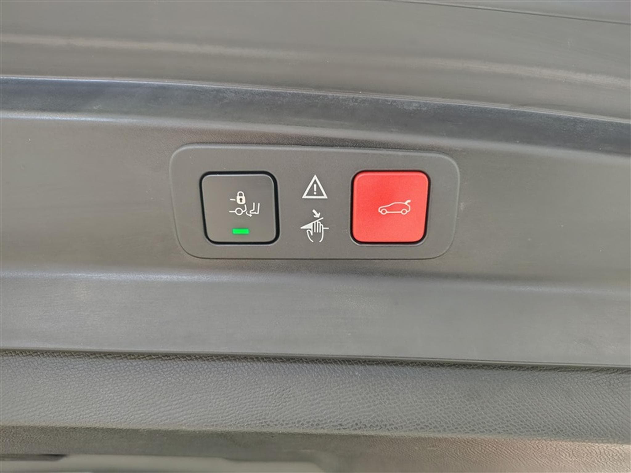 Peugeot 5008 1.2 PureTech 130Cv EAT8 GT NAVI / TO PANO (2021) - Photo 22