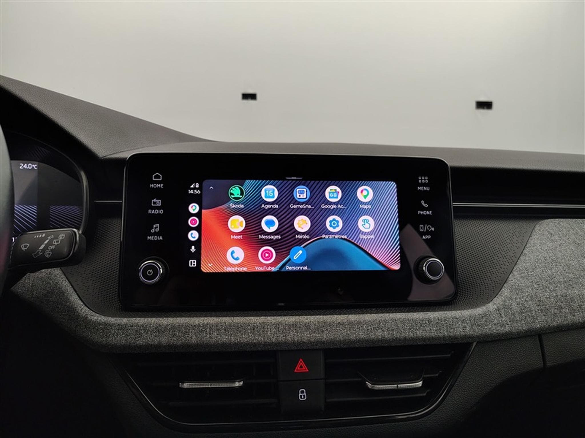 Skoda Kamiq 1.0 TSI 115Cv DSG7 Black Dots CARPLAY / CAMERA / FULL LED (2024) - Foto 19