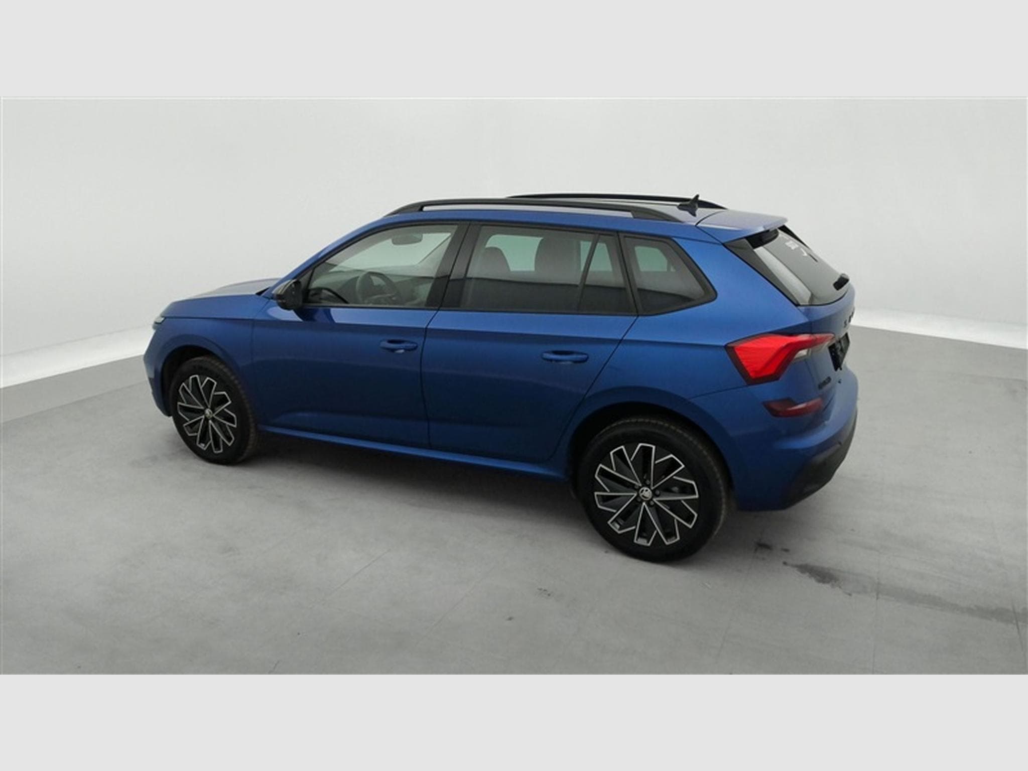 Skoda Kamiq 1.0 TSI 115Cv DSG7 Black Dots CARPLAY / CAMERA / FULL LED (2024) - Foto 25