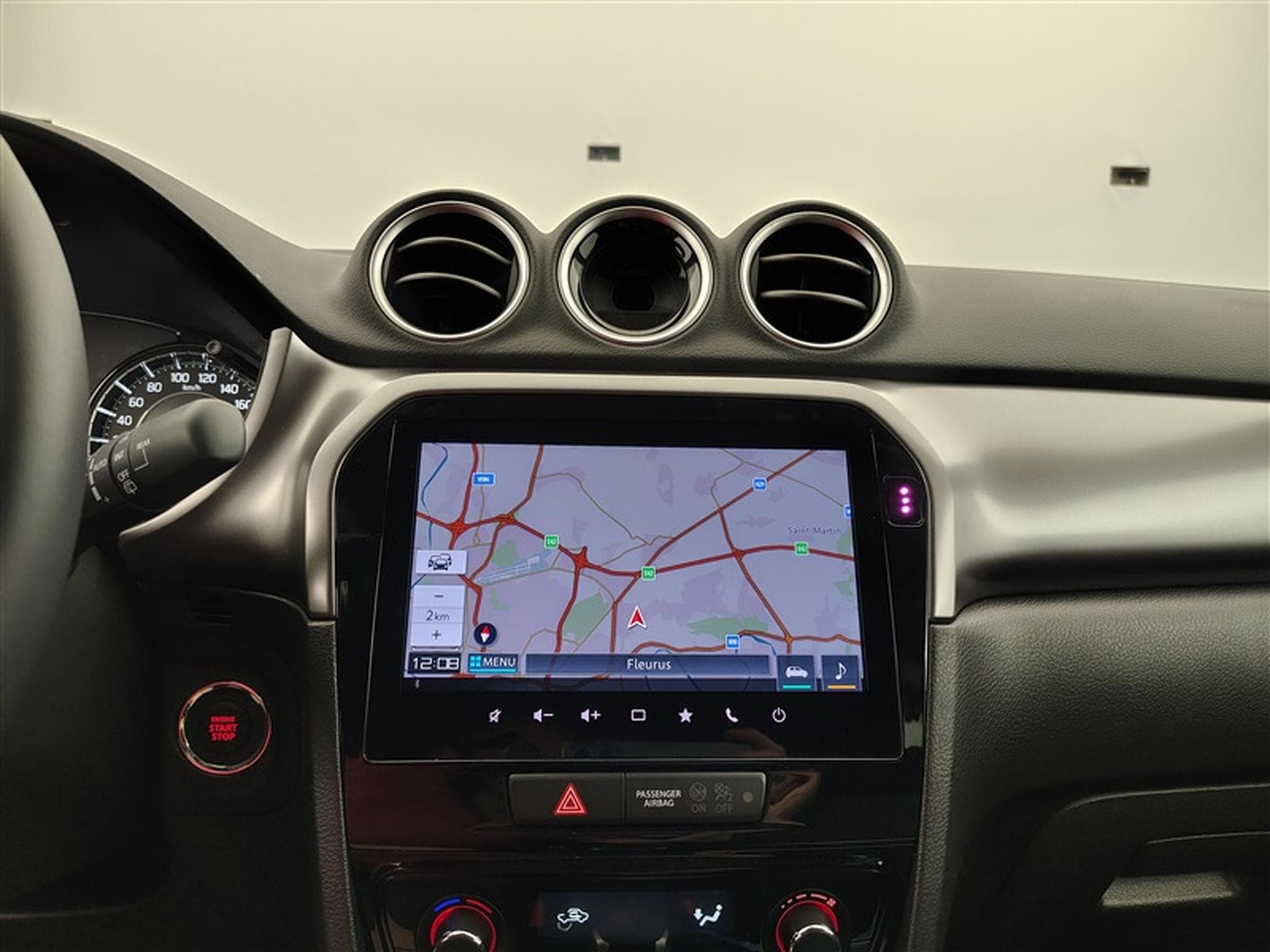 Suzuki Vitara 1.4 Turbo 110cv AT6 GL+ NAVI / FULL LED / CAMERA / KEYLESS (2026) - Photo 11