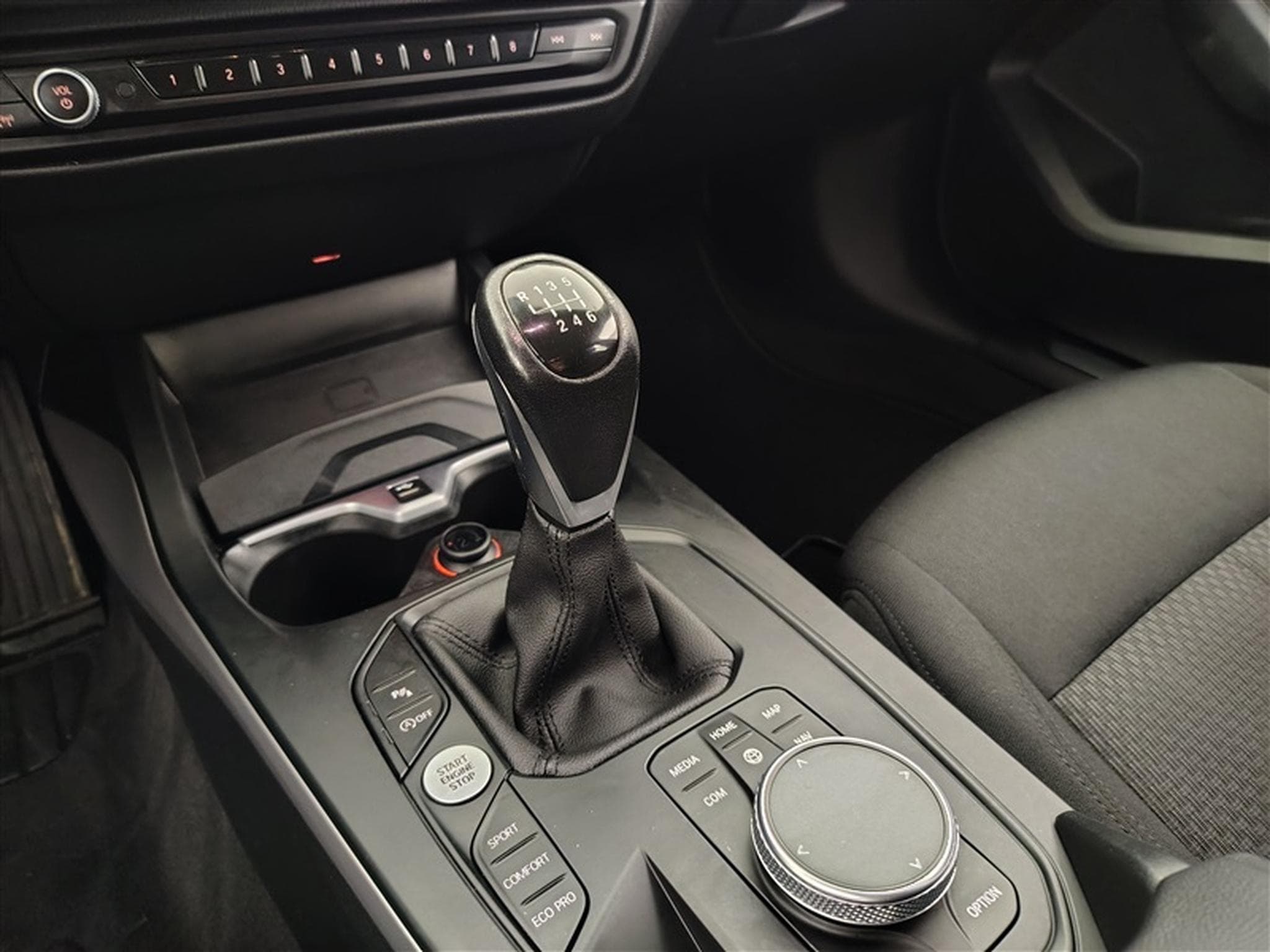 BMW 116 i Business Line NAVI / FULL LED / ALU / PDC (2021) - Photo 12