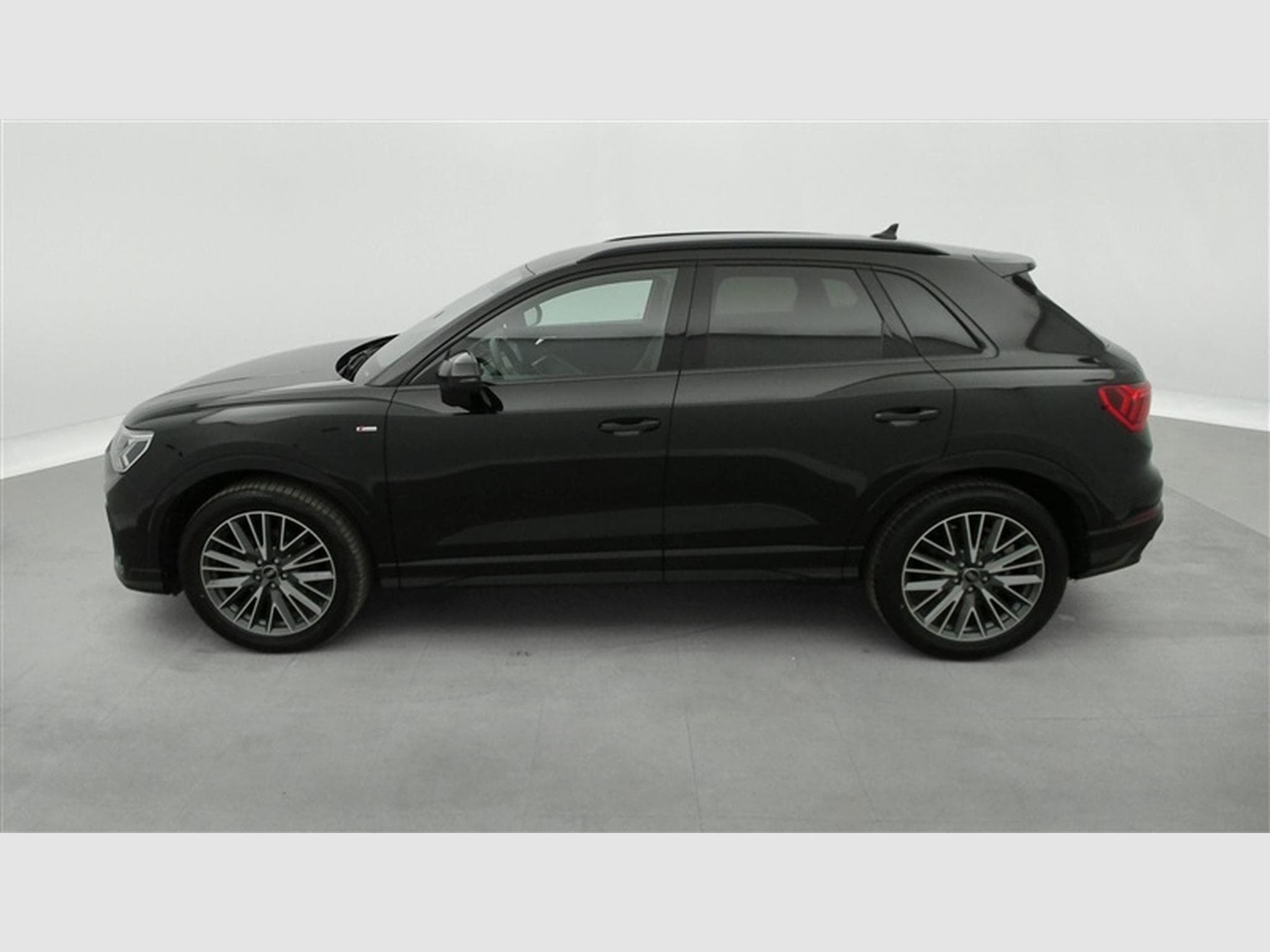 Audi Q3 35 TFSI S-line **NAVI/CAM/ALCANTARA/AUTO** (2023) - Foto 3