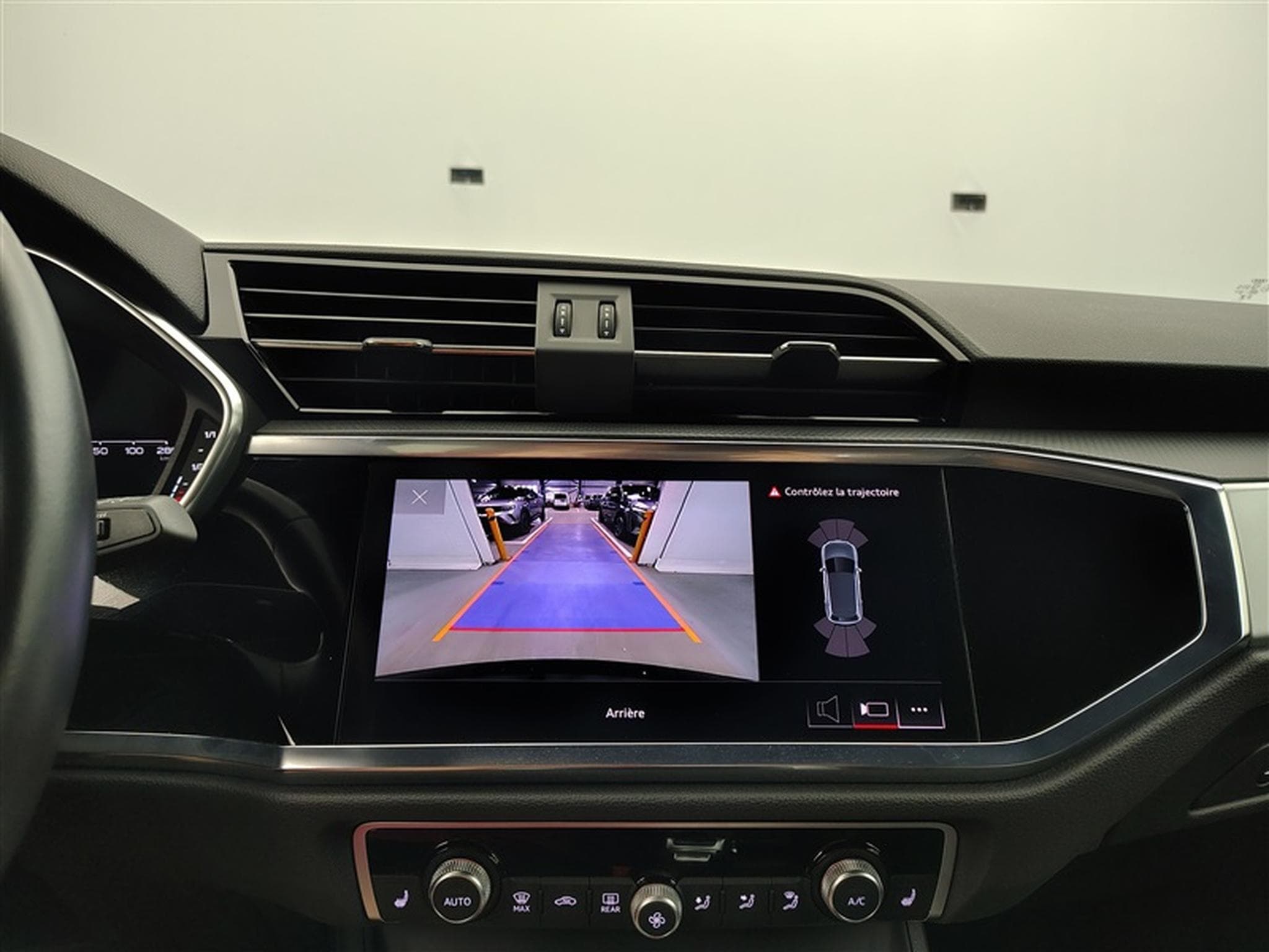 Audi Q3 35 TFSI S-line **NAVI/CAM/ALCANTARA/AUTO** (2023) - Foto 18