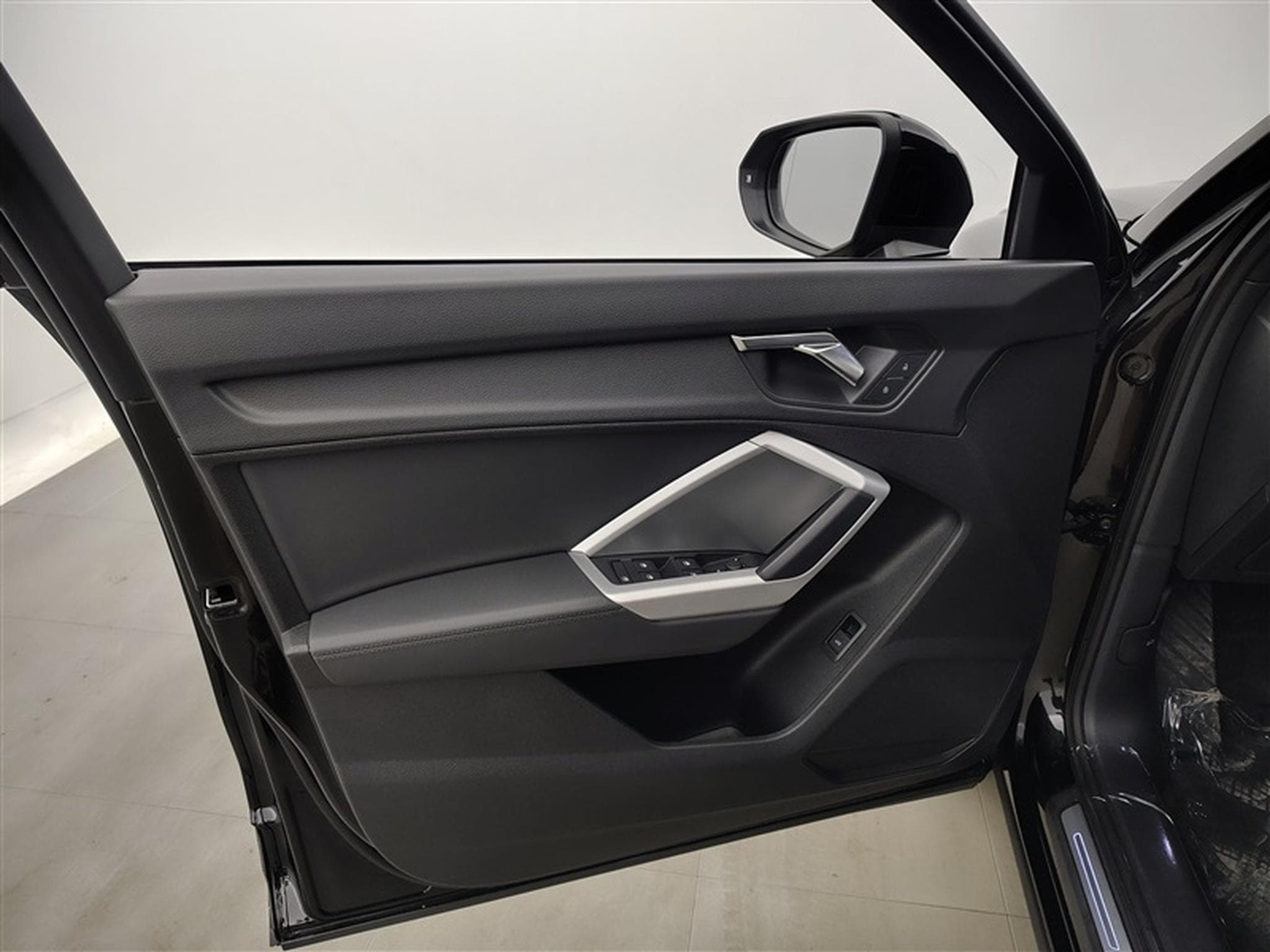Audi Q3 35 TFSI S-line **NAVI/CAM/ALCANTARA/AUTO** (2023) - Foto 17