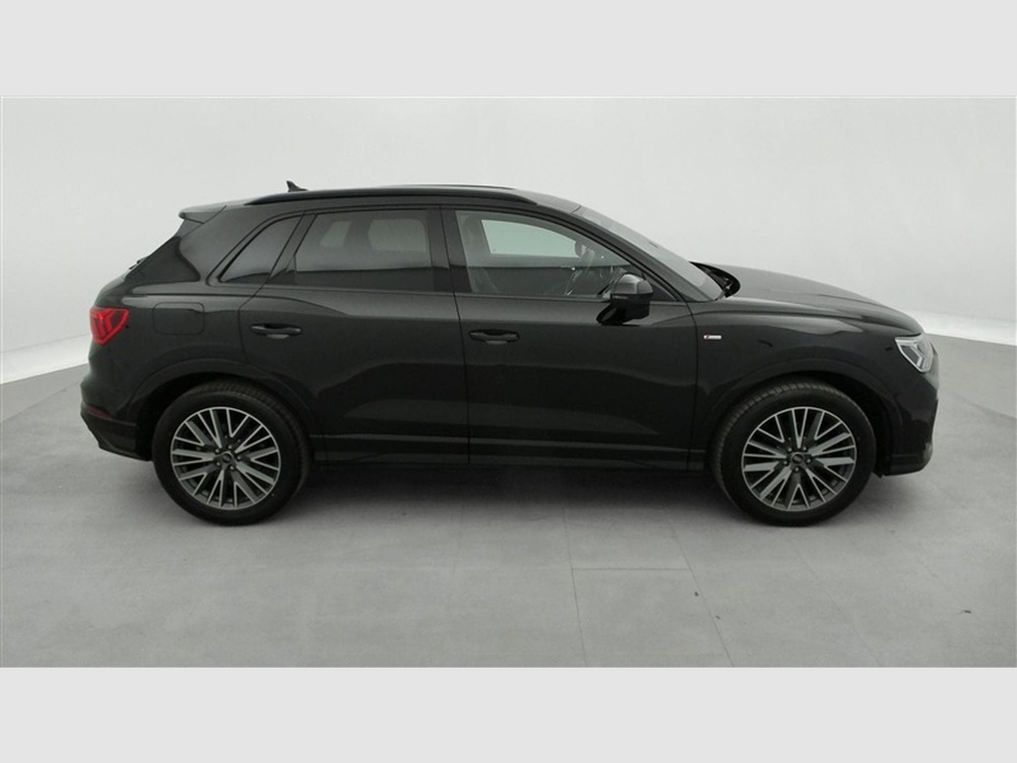 Audi Q3 35 TFSI S-line **NAVI/CAM/ALCANTARA/AUTO** (2023) - Foto 25