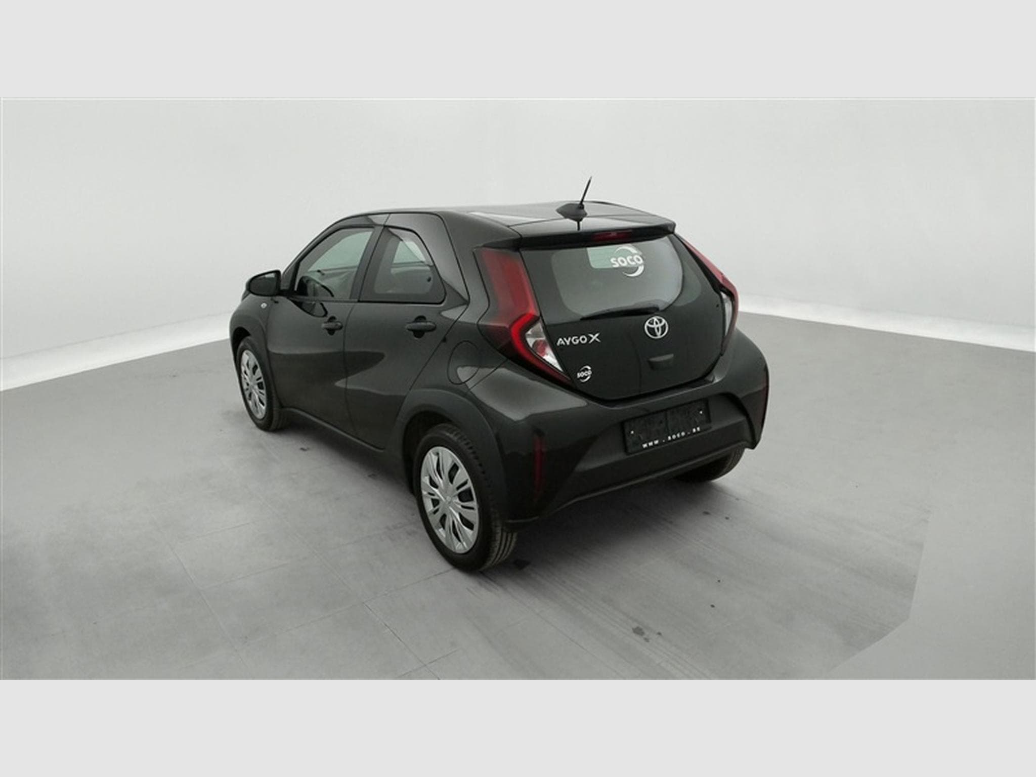 Toyota Aygo 1.0i VVT-i Play CARPLAY / CAMERA (2024) - Foto 2