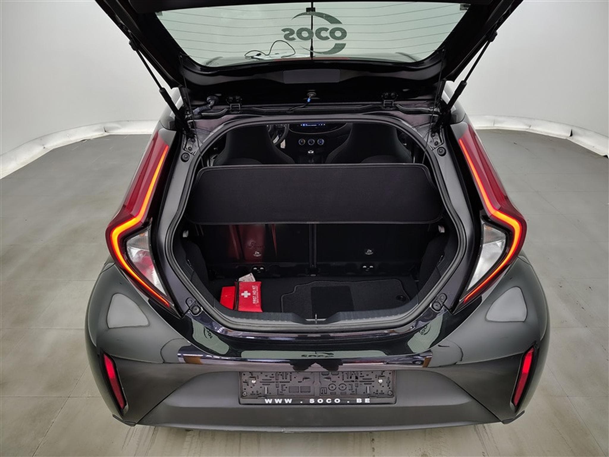 Toyota Aygo 1.0i VVT-i Play CARPLAY / CAMERA (2024) - Foto 14