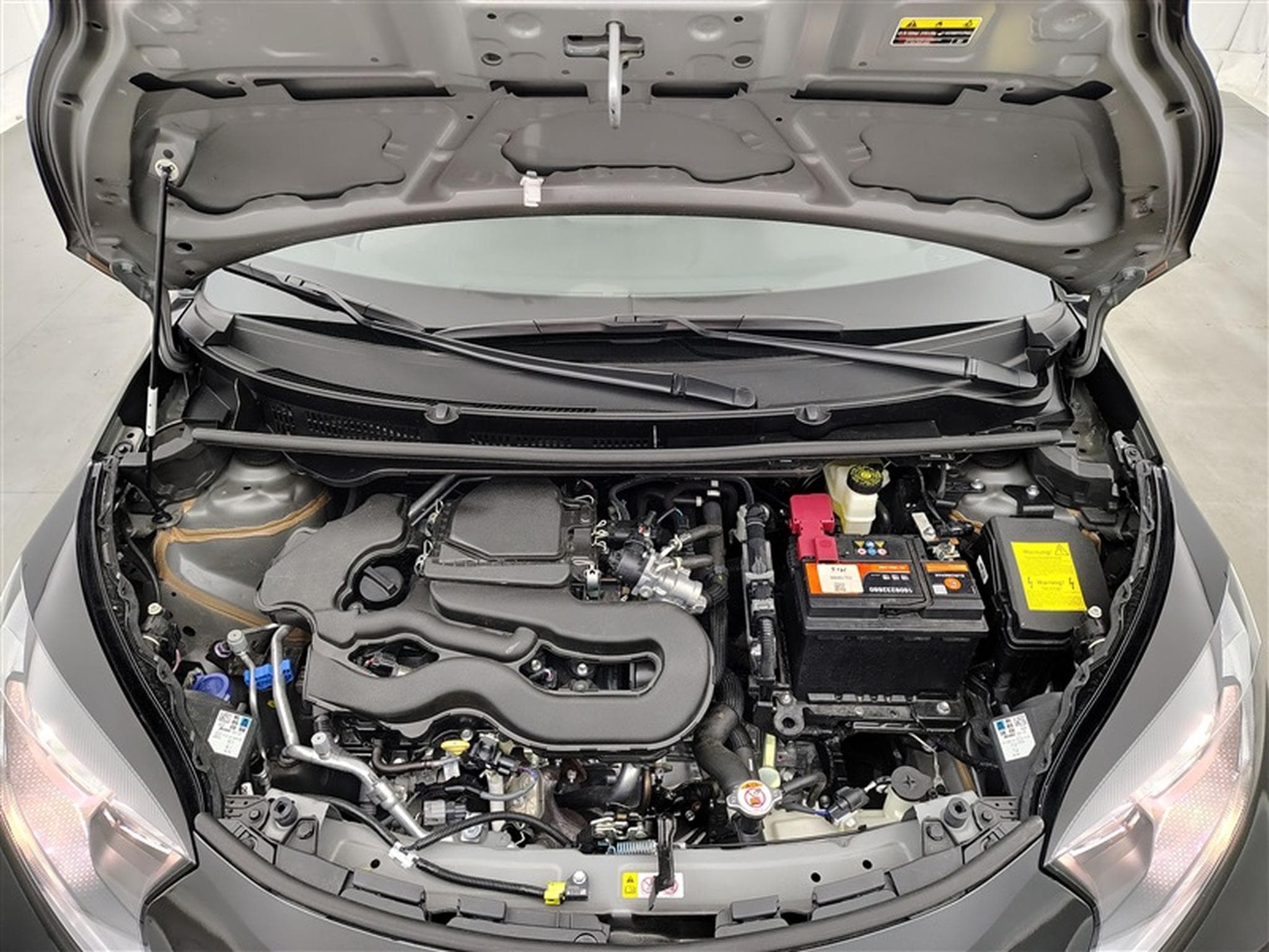 Toyota Aygo 1.0i VVT-i Play CARPLAY / CAMERA (2024) - Foto 19