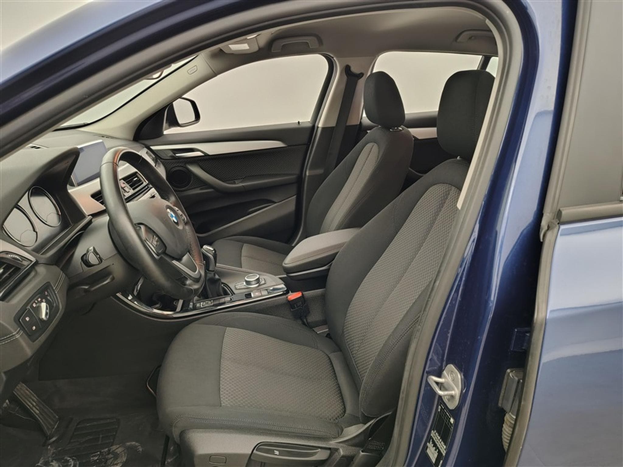 BMW X2 1.5 d sDrive16 Business NAVI/FULL LED/JA17 (2021) - Photo 7