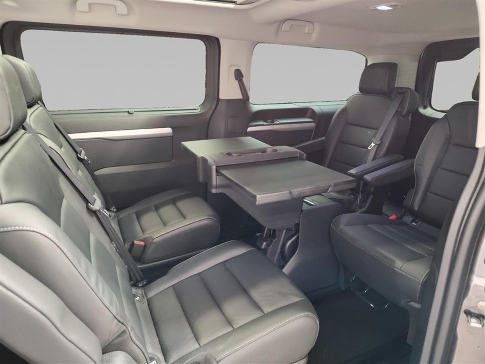 Toyota Proace Auto VIP 6 Pl LONG Cuir / Navi CarPlay / PDC / Caméra /... (2024) - Foto 15