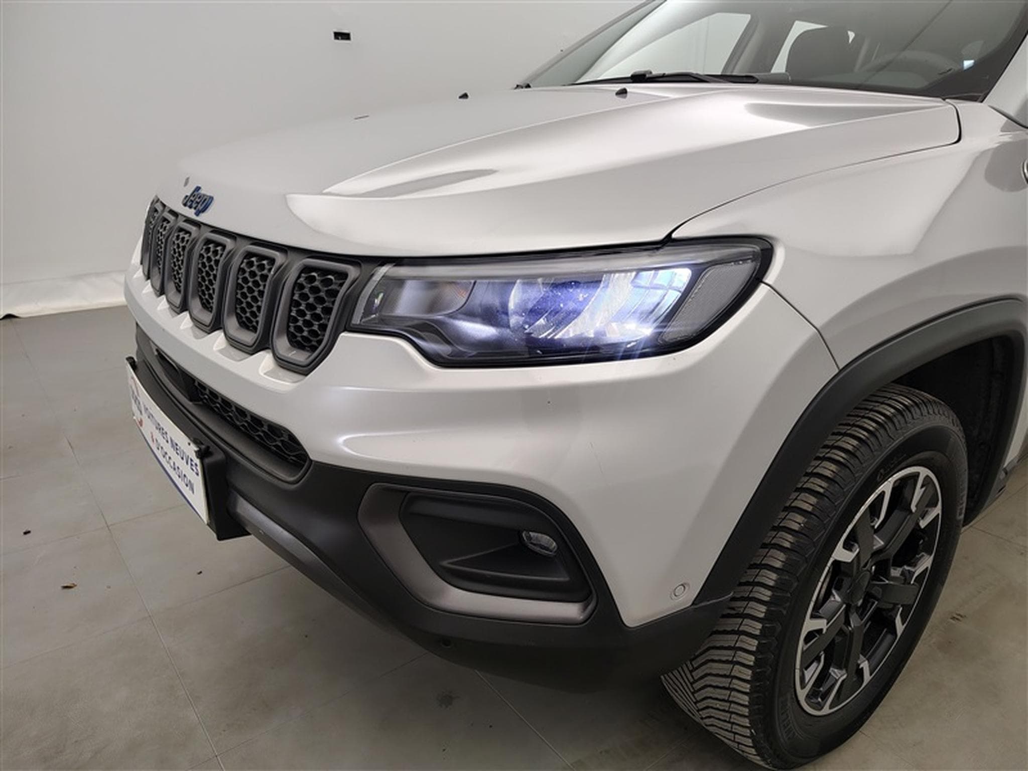 Jeep Compass 1.3 Turbo eAWD PHEV Trailhawk NAVI / FULL LED / CUIR PARTIEL (2023) - Foto 15