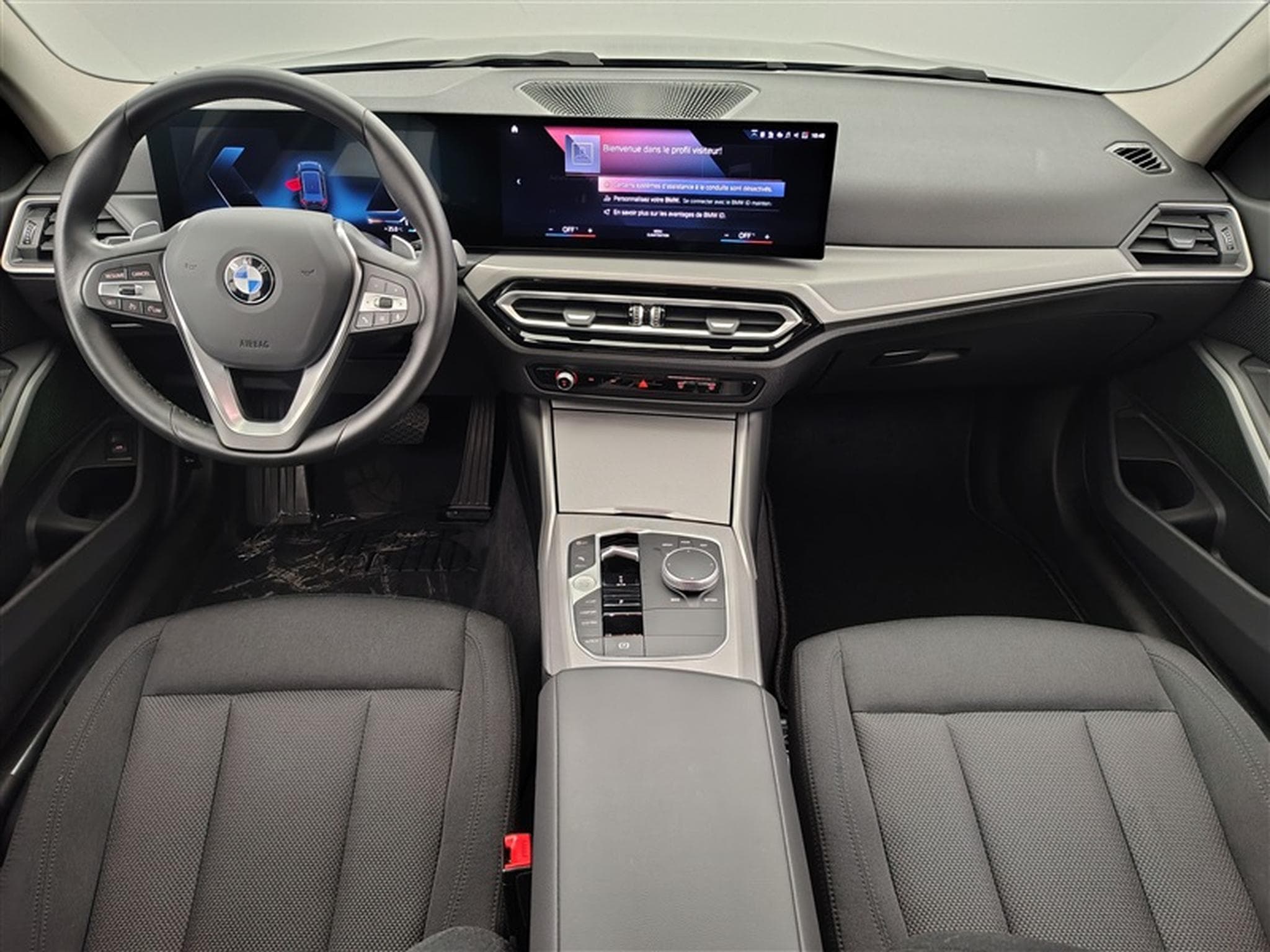 BMW 318 318iA Touring  Navi Cockpit / Led / PDC av+ar (2024) - Foto 8