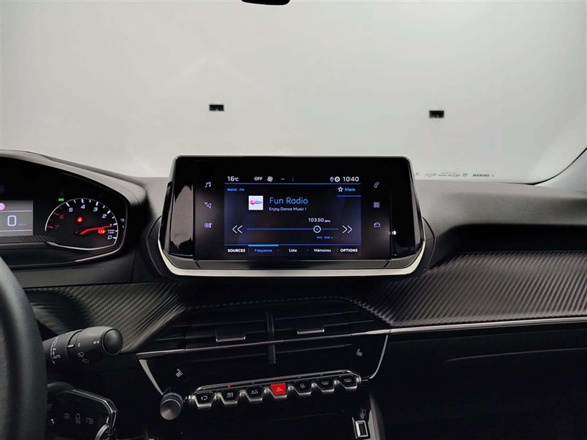 Peugeot 2008 1.2 PureTech Active S&S (EU6.3) (2021) - Photo 11