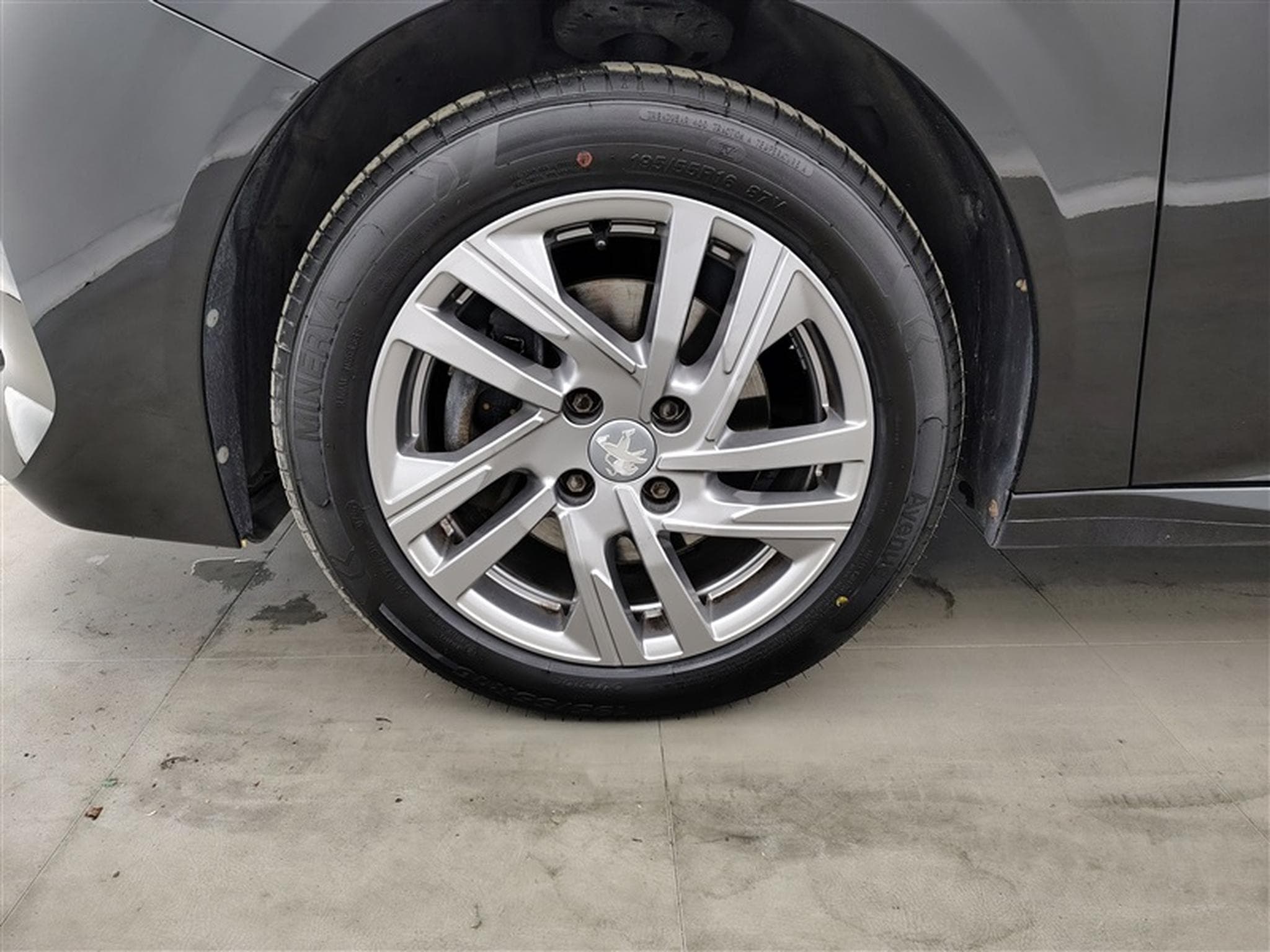 Peugeot 208 1.5 HDi Allure **NAVI/FULL LED/CAMERA** (2020) - Foto 6