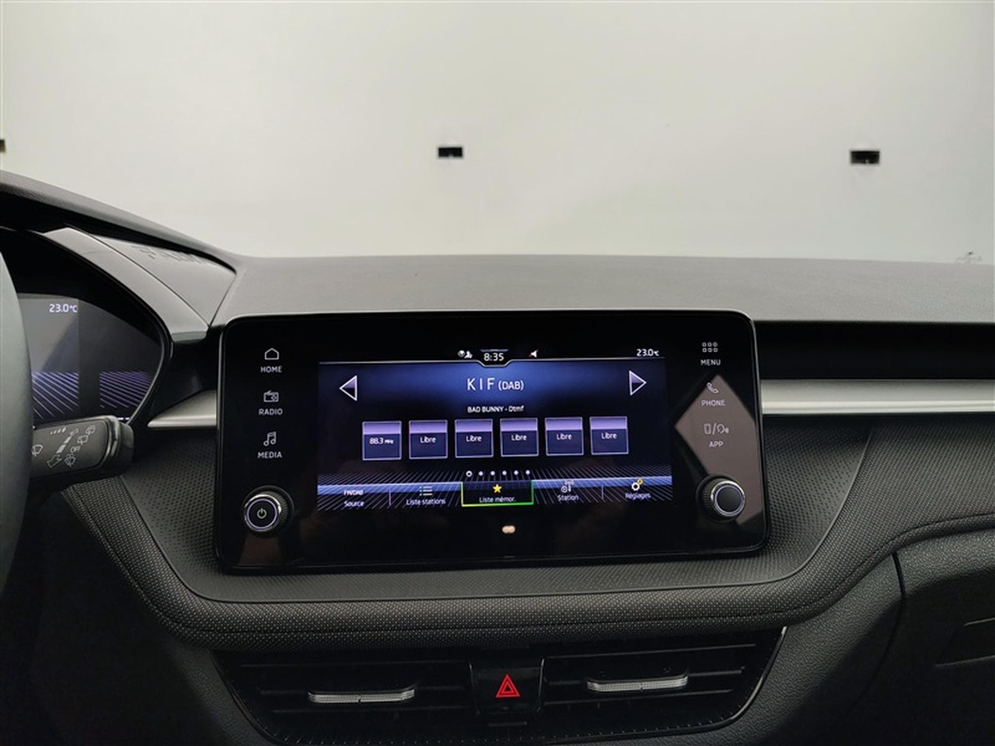 Skoda Fabia 1.0 TSI 95cv Selection CARPLAY / FULL LED / PDC AR / JA 15" (2025) - Foto 11