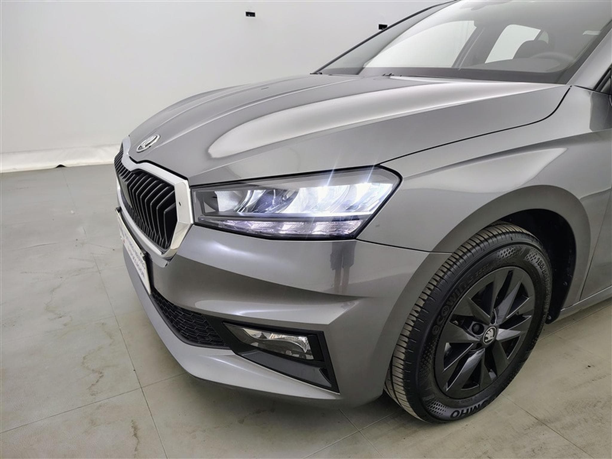 Skoda Fabia 1.0 TSI 95cv Selection CARPLAY / FULL LED / PDC AR / JA 15" (2025) - Foto 15