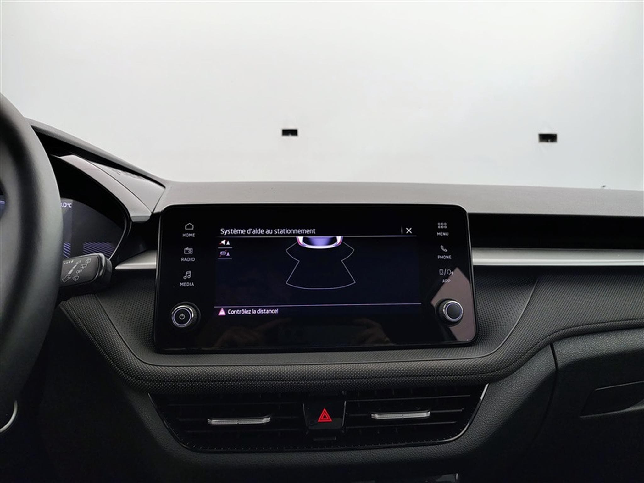 Skoda Fabia 1.0 TSI 95cv Selection CARPLAY / FULL LED / PDC AR / JA 15" (2025) - Foto 18