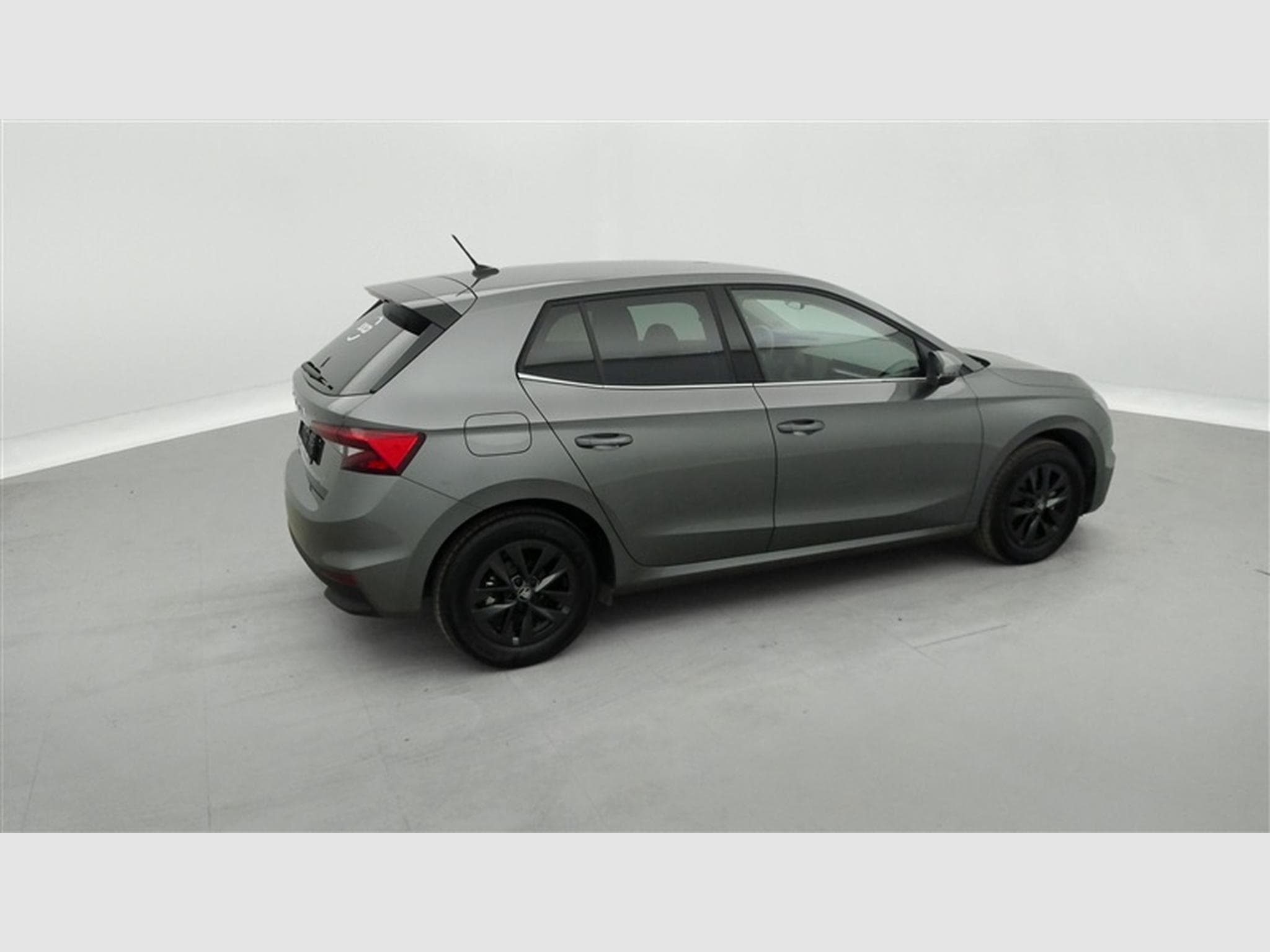 Skoda Fabia 1.0 TSI 95cv Selection CARPLAY / FULL LED / PDC AR / JA 15" (2025) - Foto 25