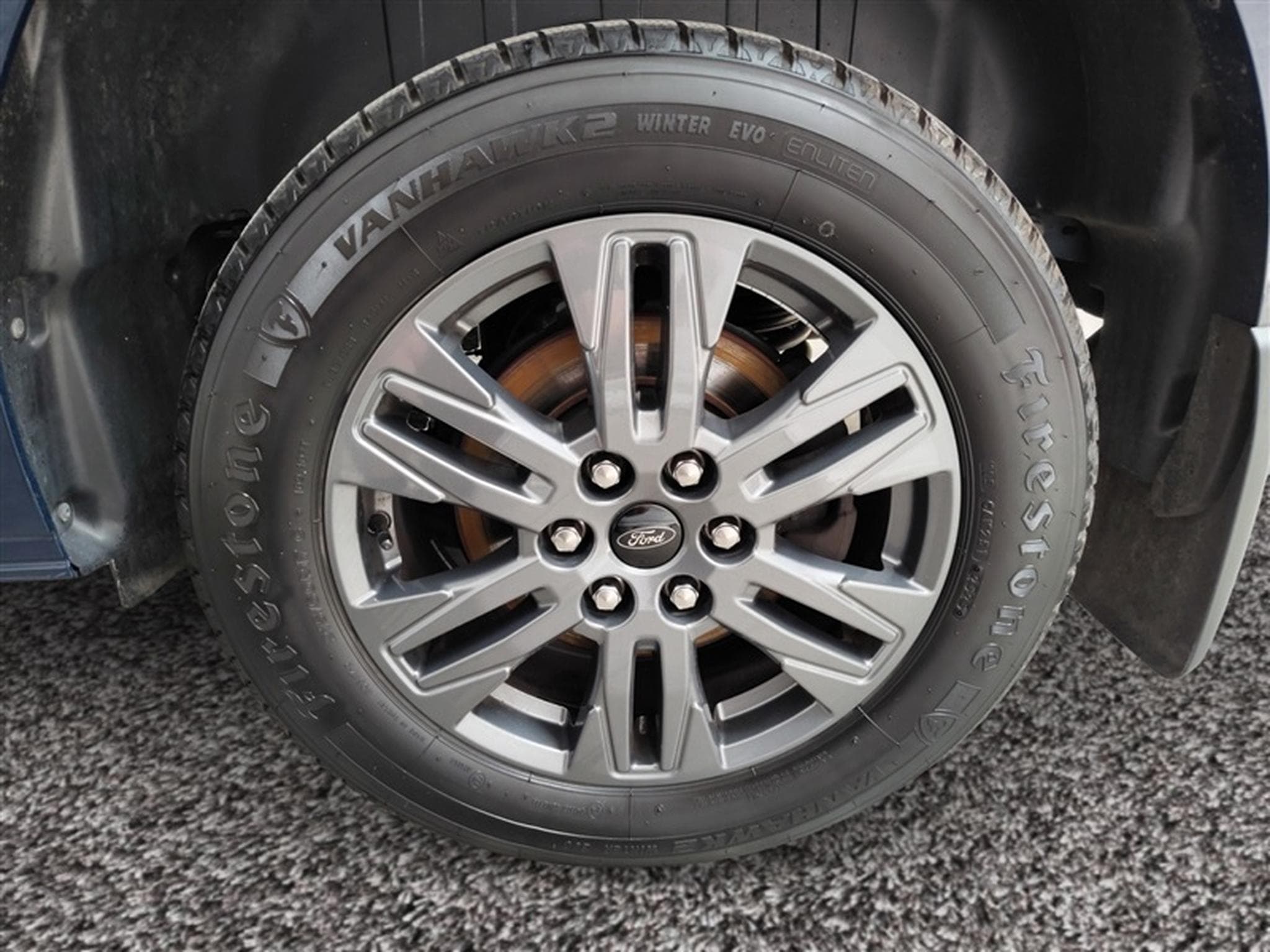 Ford Tourneo 2.0 TDCi 136cv L2H1 9pl. NAVI / CLIM AUTO / CAMERA / JA 17" (2024) - Foto 6