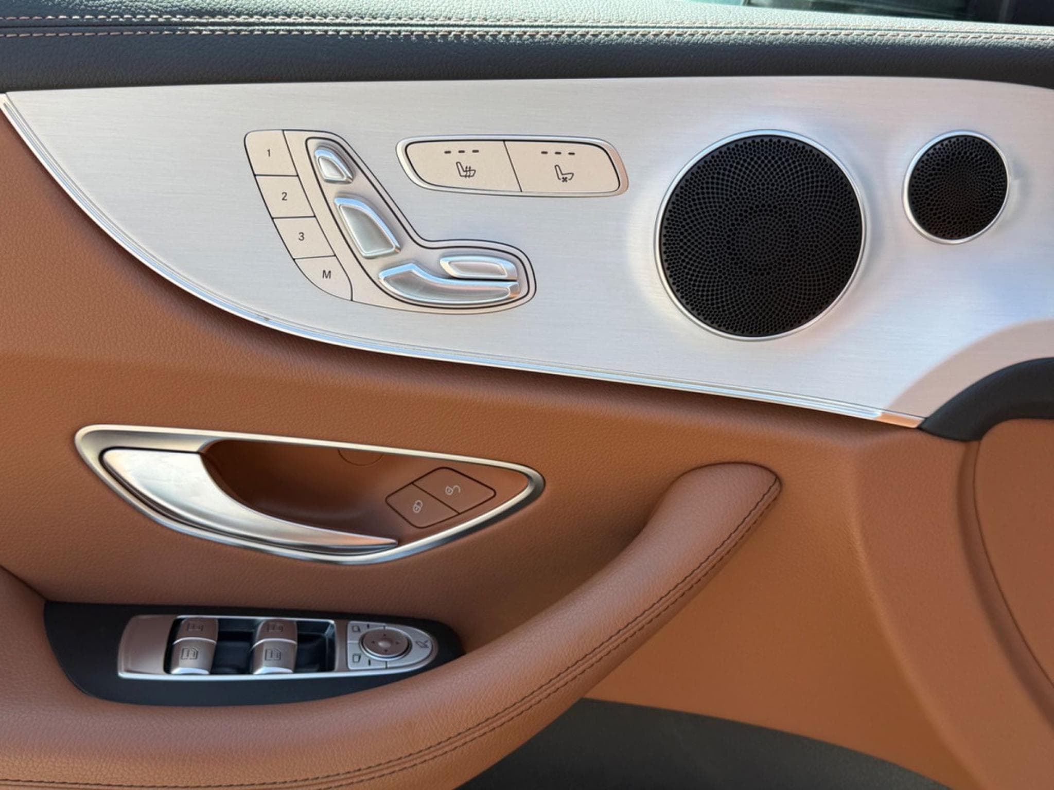 Mercedes E 400 d 4Matic Coupe (2020) - Photo 15