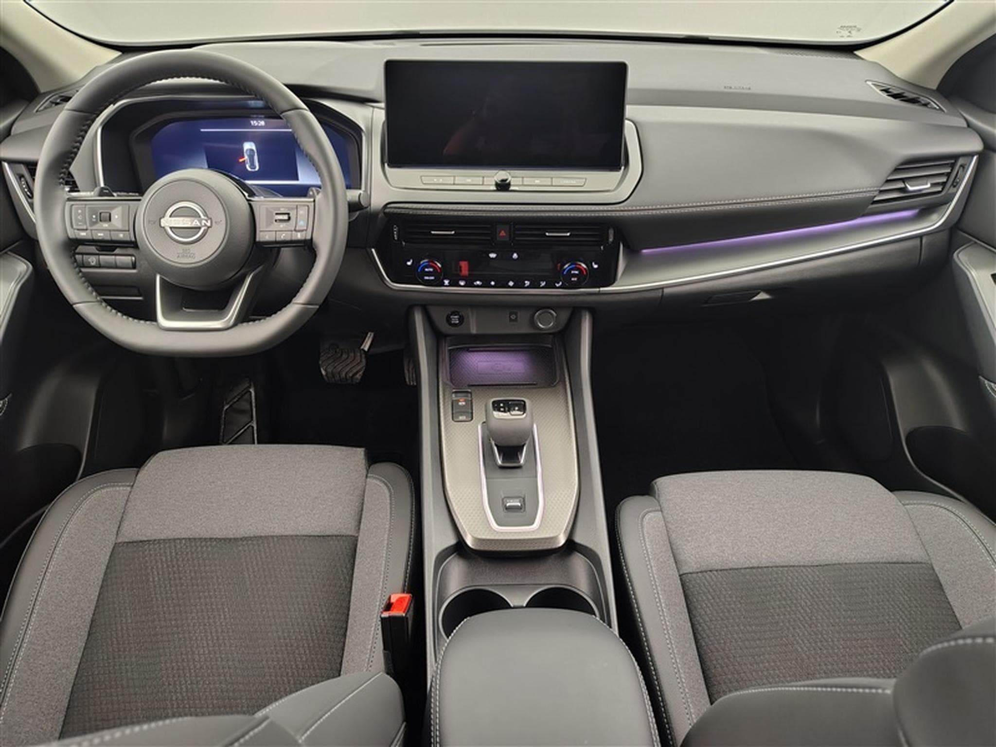Nissan Qashqai 1.3 DIG-T MHEV X-Tronic N-Connecta CARPLAY / FULL LED / CAM (2026) - Photo 8