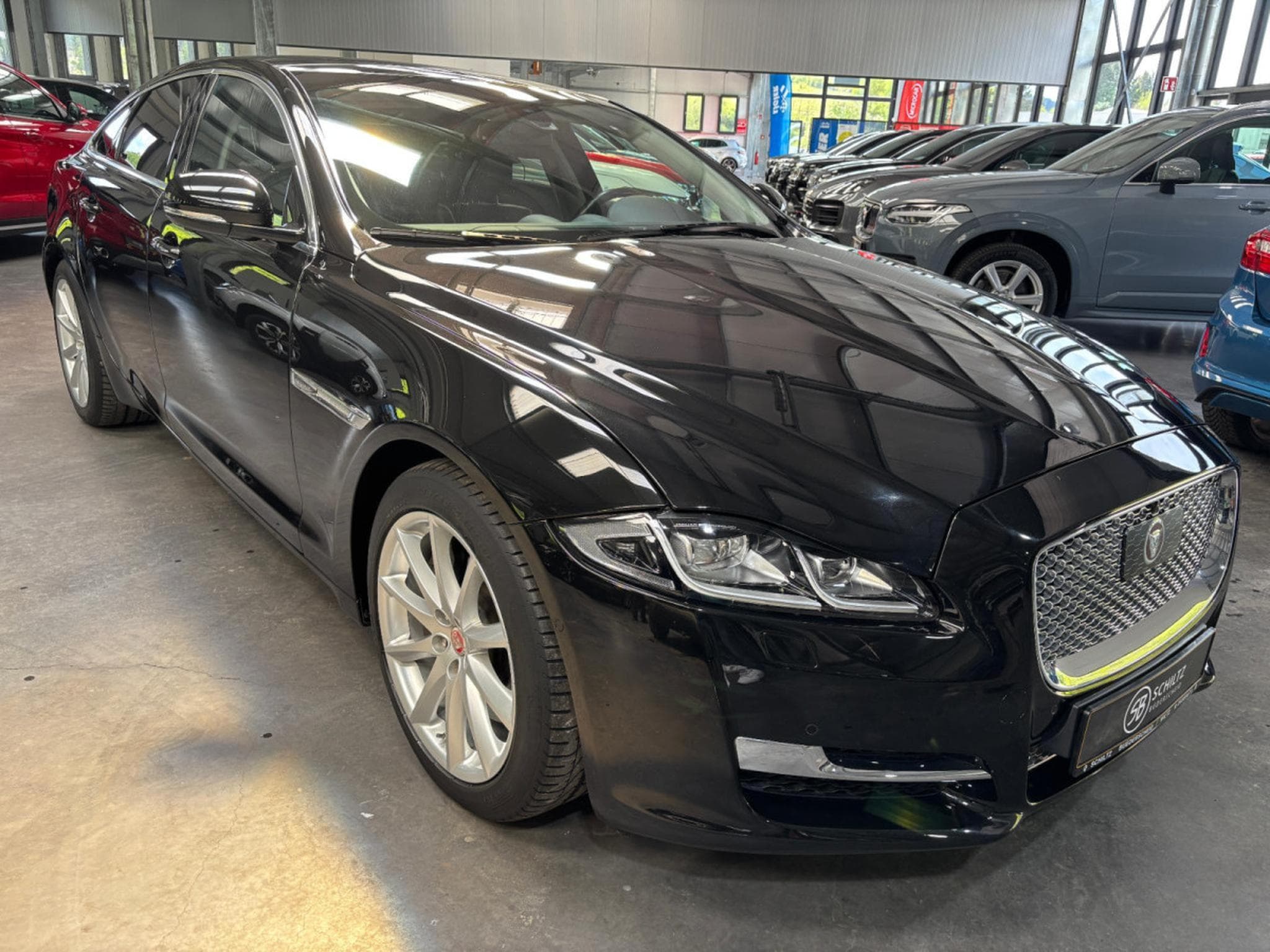 Jaguar XJ V6 3.0 Diesel 300HP (2019) - Photo 1