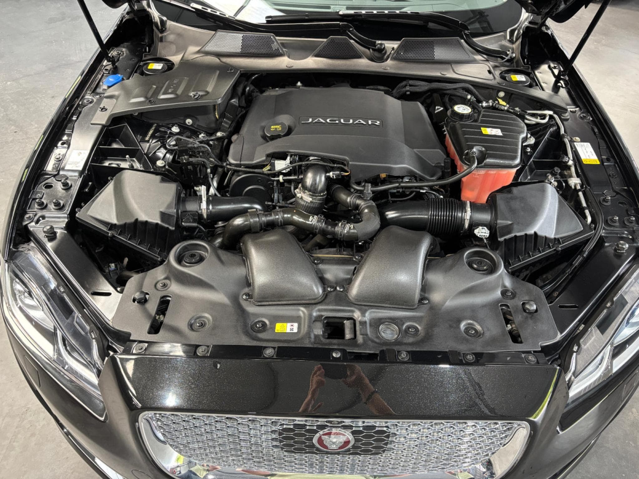 Jaguar XJ V6 3.0 Diesel 300HP (2019) - Photo 9