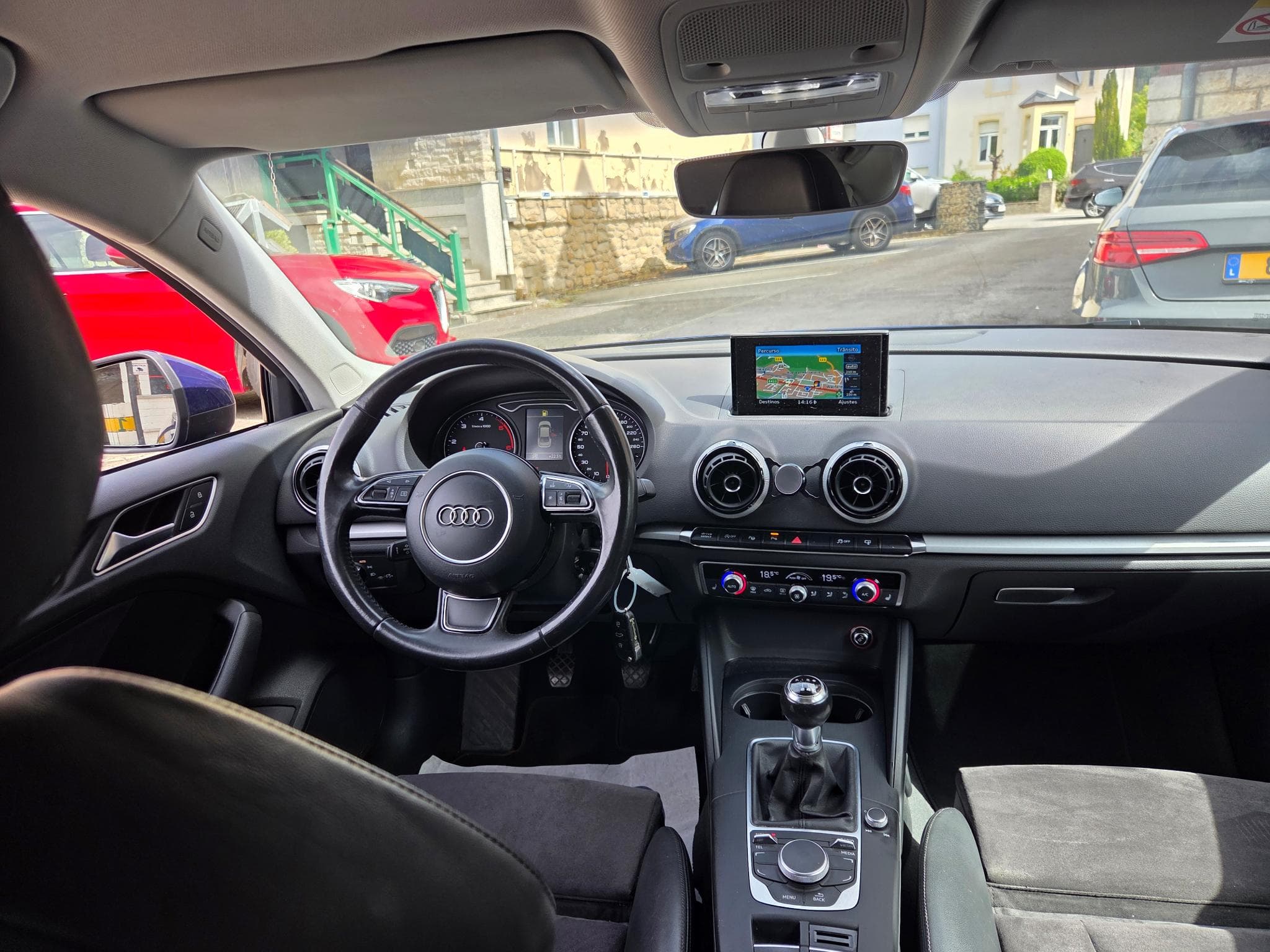 Audi A3 2.0 TDI 150CV 3XSLINE (2016) - Foto 10