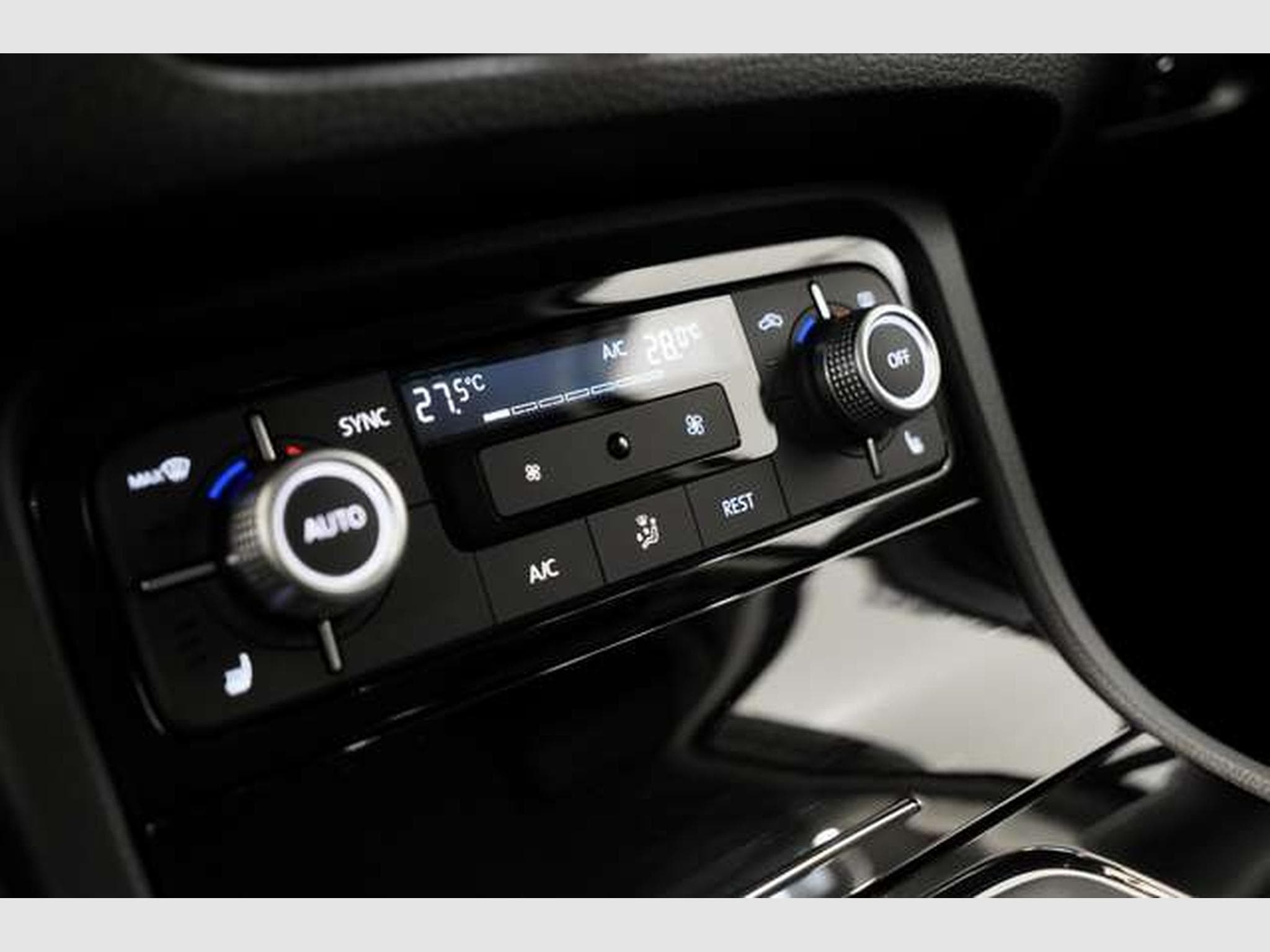 VW Touareg V6 TDI Terrain Tech 4M *19 *AHK *Leder (2015) - Photo 25