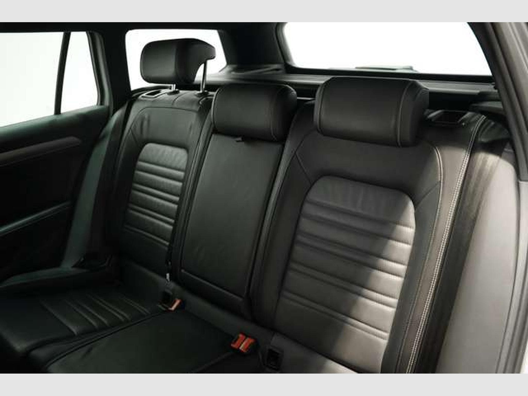 VW Passat Variant R Line 4M *2.HD *ACC *Massage * (2017) - Photo 12