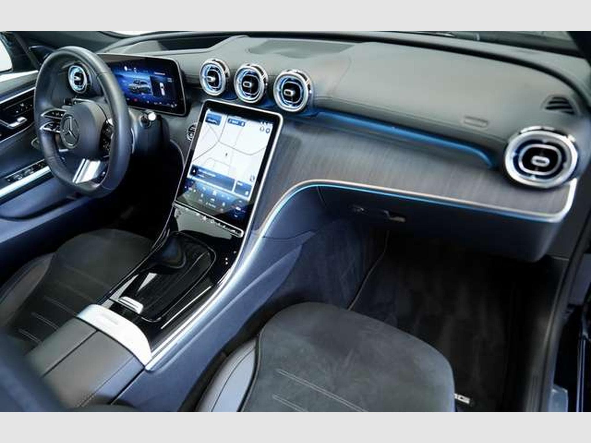 Mercedes C 300 T d AMG Line *2.HD*19*Distr.*Pano*Digital (2024) - Photo 10