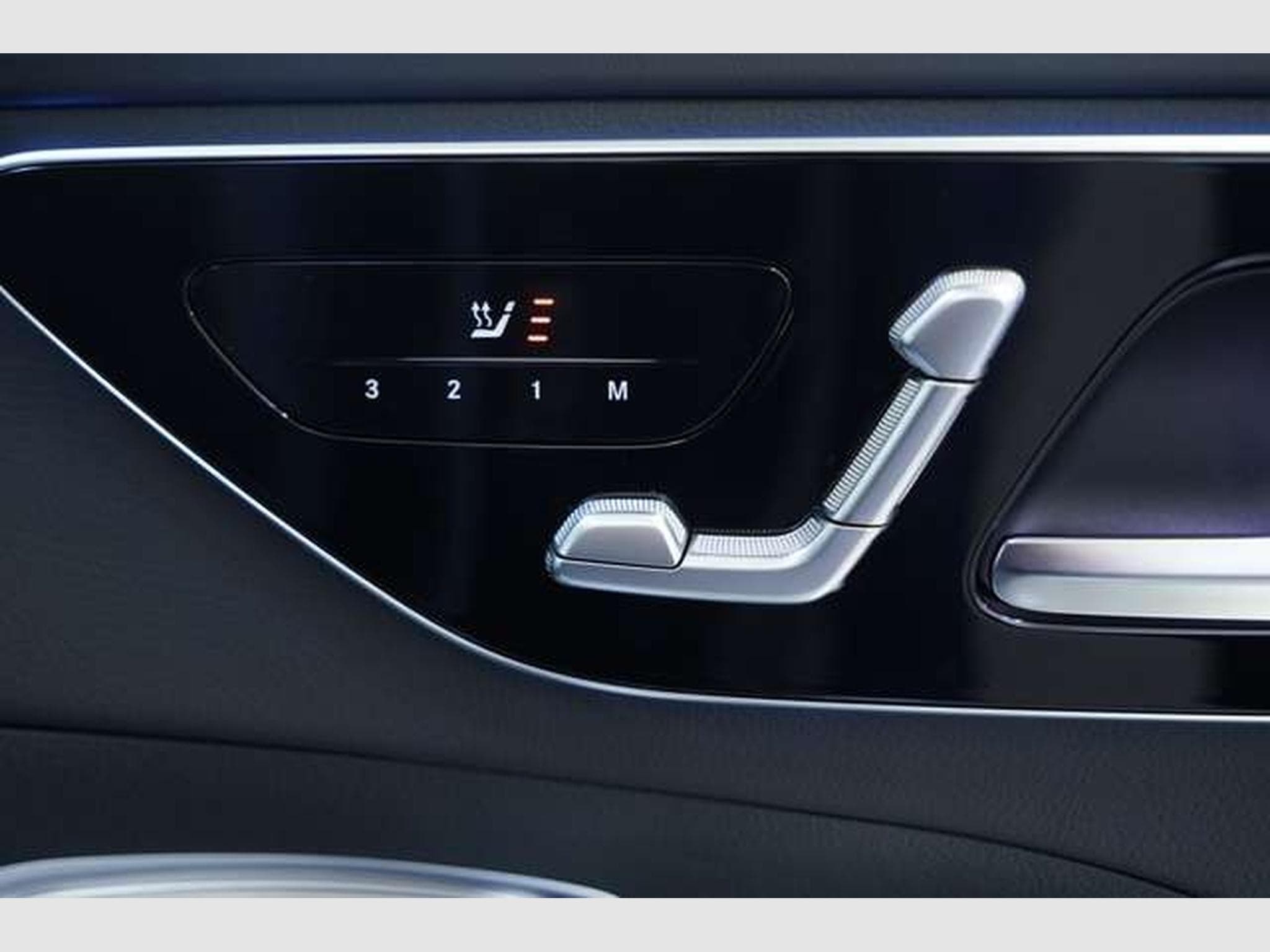Mercedes C 300 T d AMG Line *2.HD*19*Distr.*Pano*Digital (2024) - Photo 16