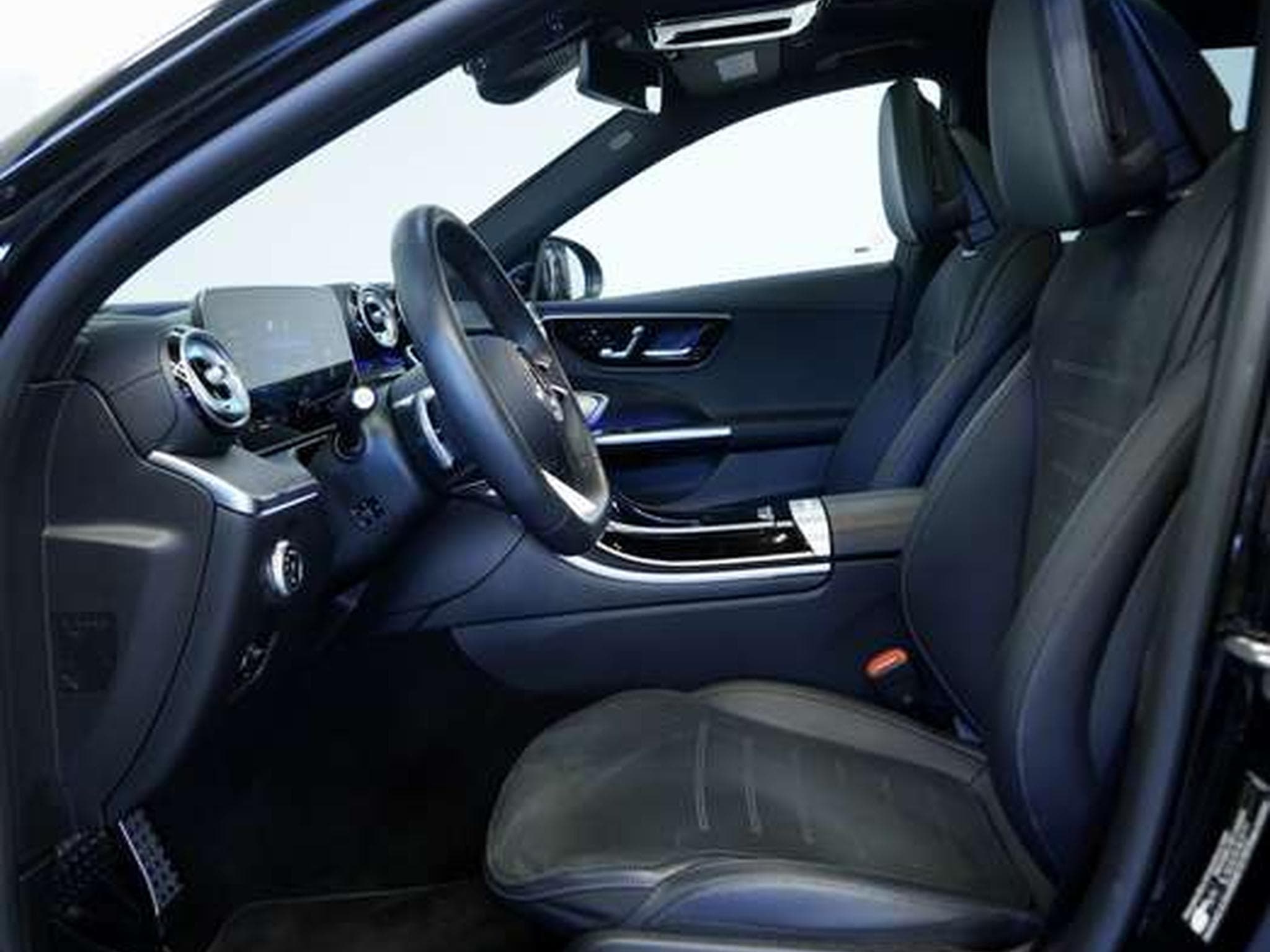 Mercedes C 300 T d AMG Line *2.HD*19*Distr.*Pano*Digital (2024) - Photo 18