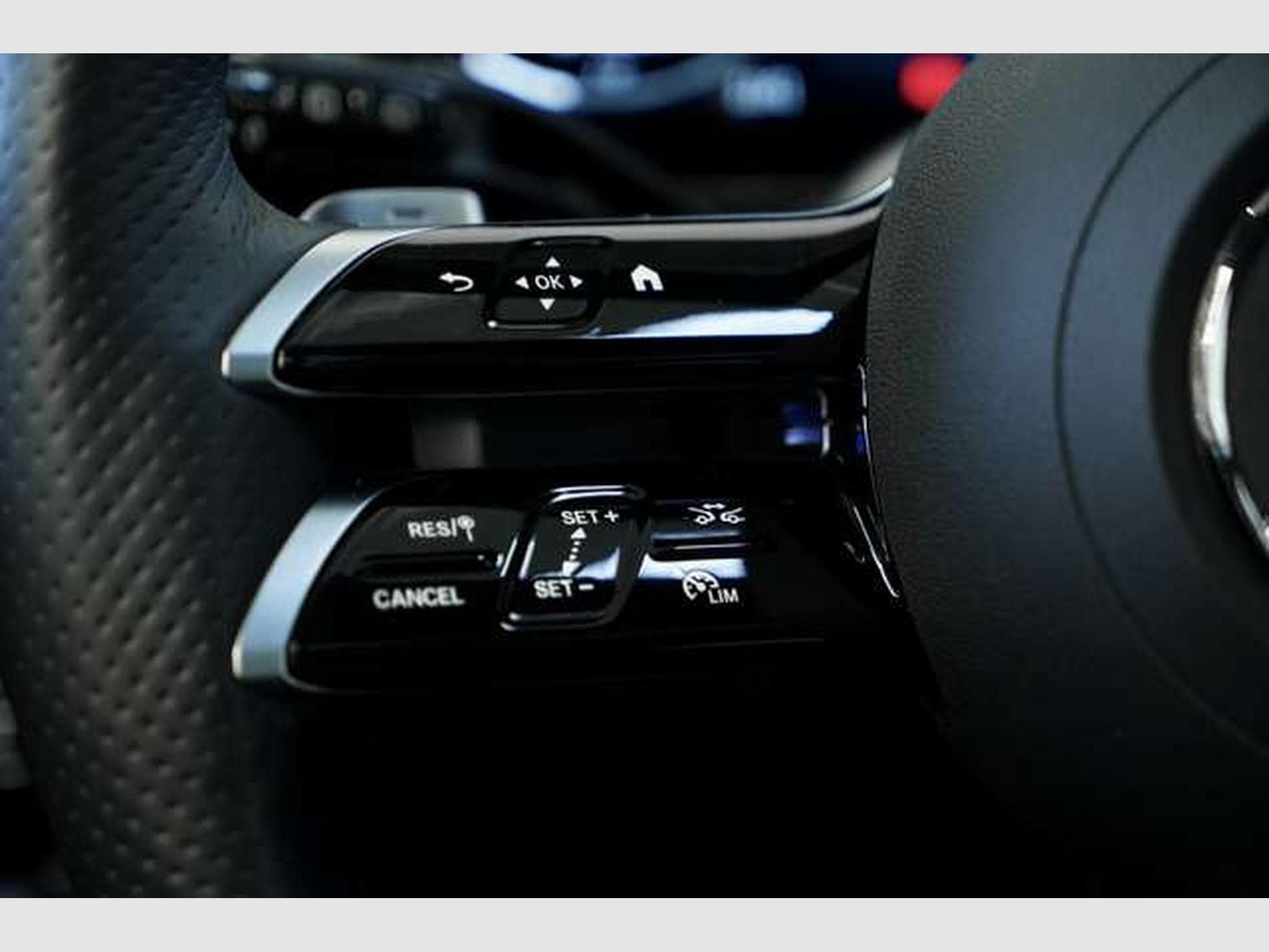 Mercedes C 300 T d AMG Line *2.HD*19*Distr.*Pano*Digital (2024) - Photo 41